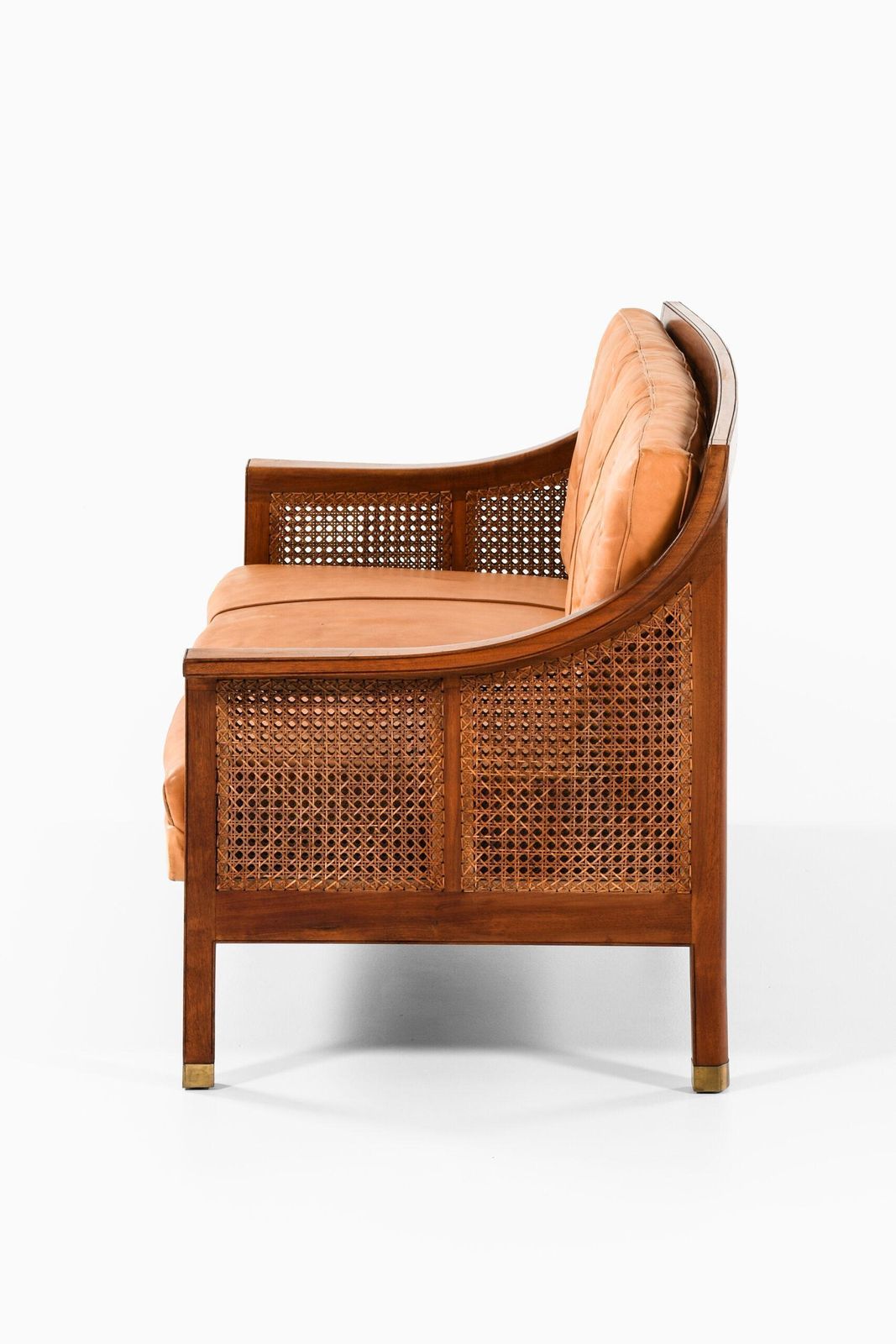 photo vintage Arne Jacobsen Sofa Produced By Cabinetmaker Otto Meyer In Denmark