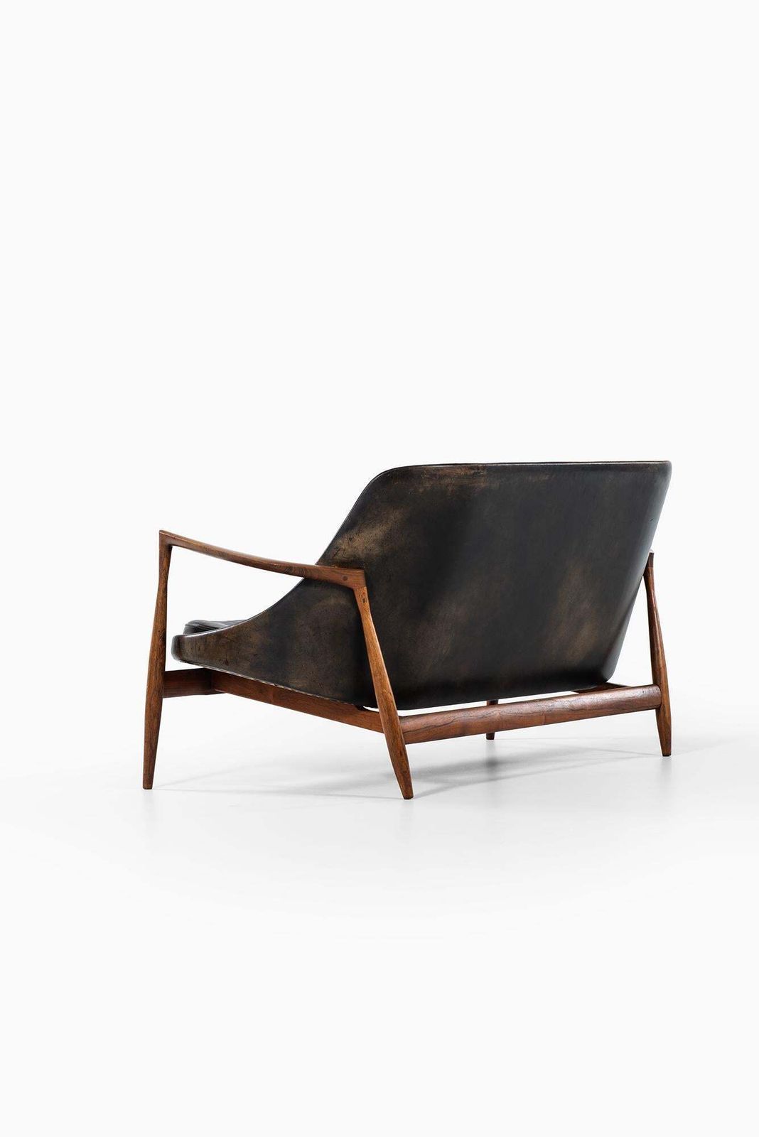 photo vinterior Ib Kofod Larsen Elizabeth Sofa By Christensen & Larsen In Denmark