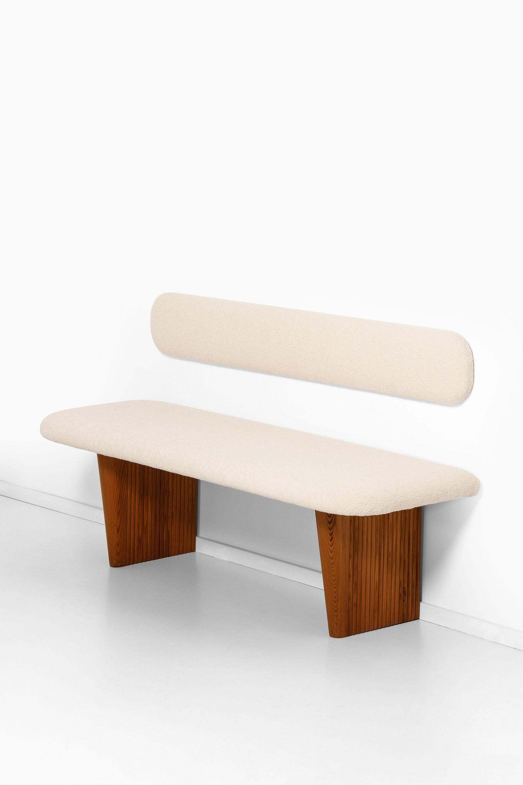 Bench In Pine & Newly Reupholstered In White Bouclé Fabric By Birger Hahl, 1947 photo vinterior