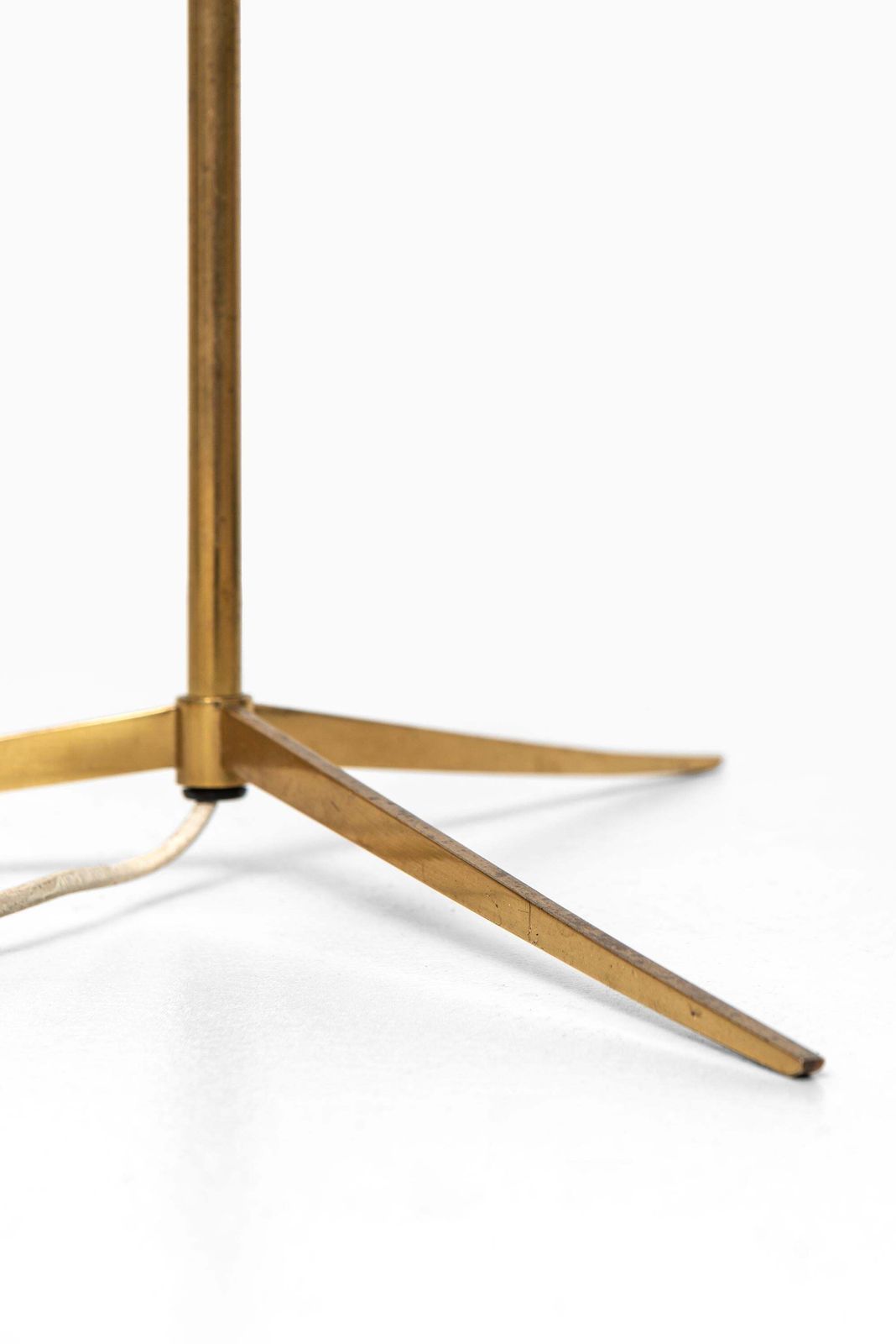 Svend Aage Holm Sørensen Floor Lamp In Brass By Holm Sørensen & Co. In Denmark photo vinterior