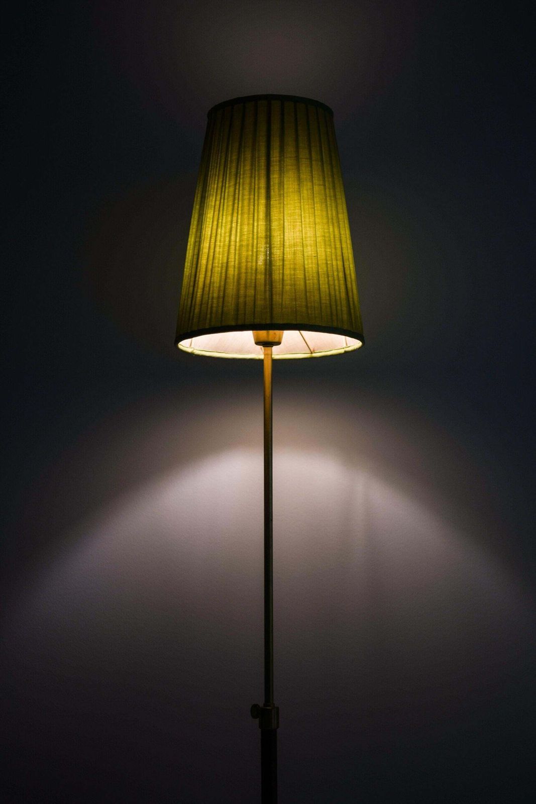 5521.0 Hans Bergström Floor Lamp Model 544 Produced By Ateljé Lyktan In åhus, Sweden photo