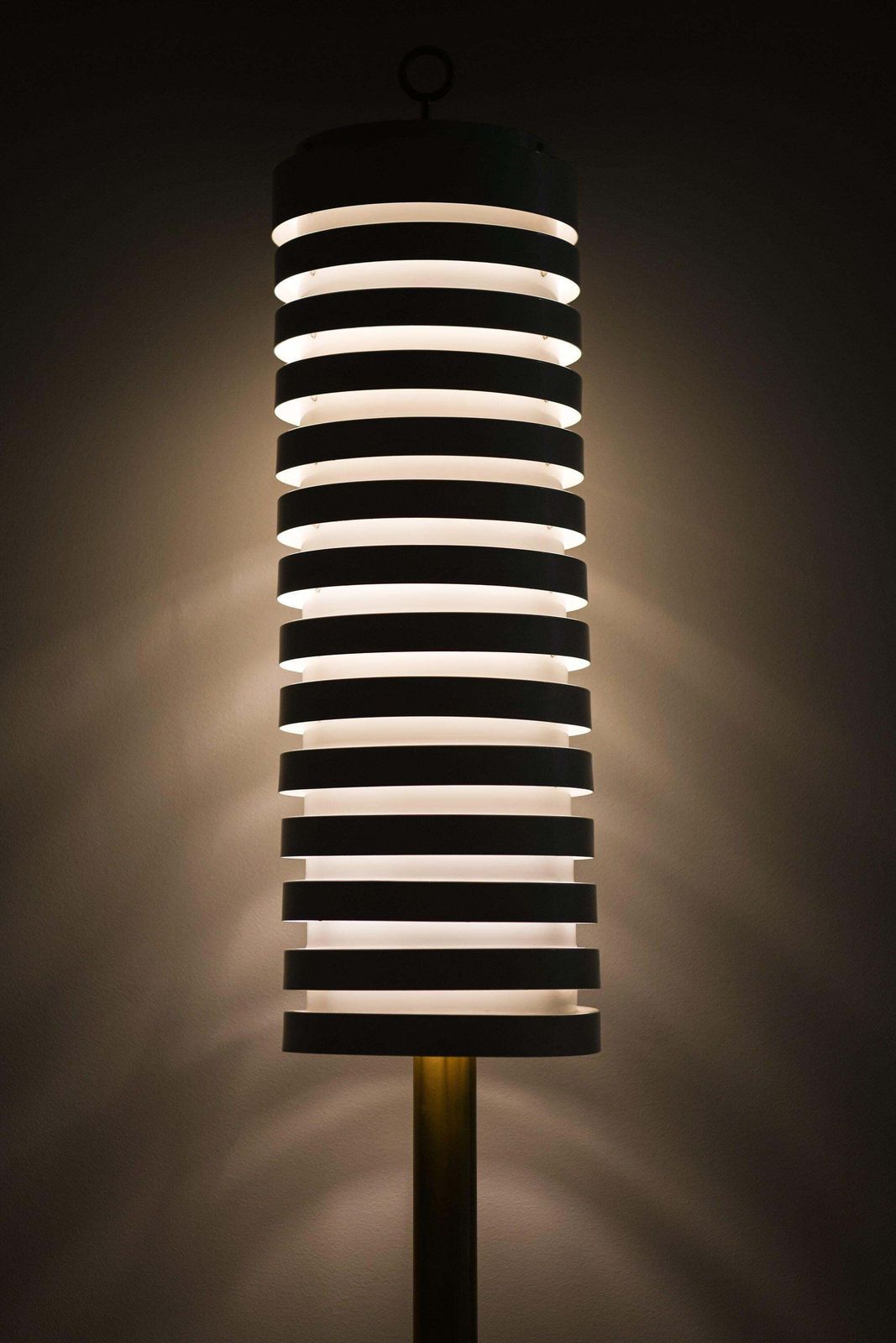 Floor Lamp In Brass And White Lacquered Metal By Hans Agne Jakobsson, 1950's photo vinterior