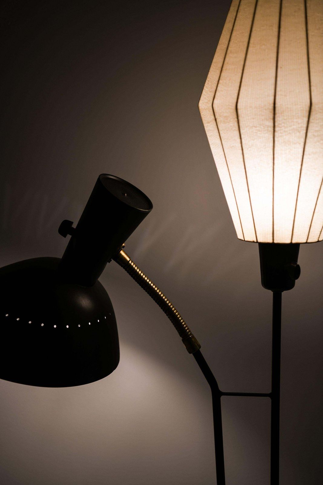 Floor Lamp In Black Lacquered Metal By Hans Bergström, 1950's photo Lighting