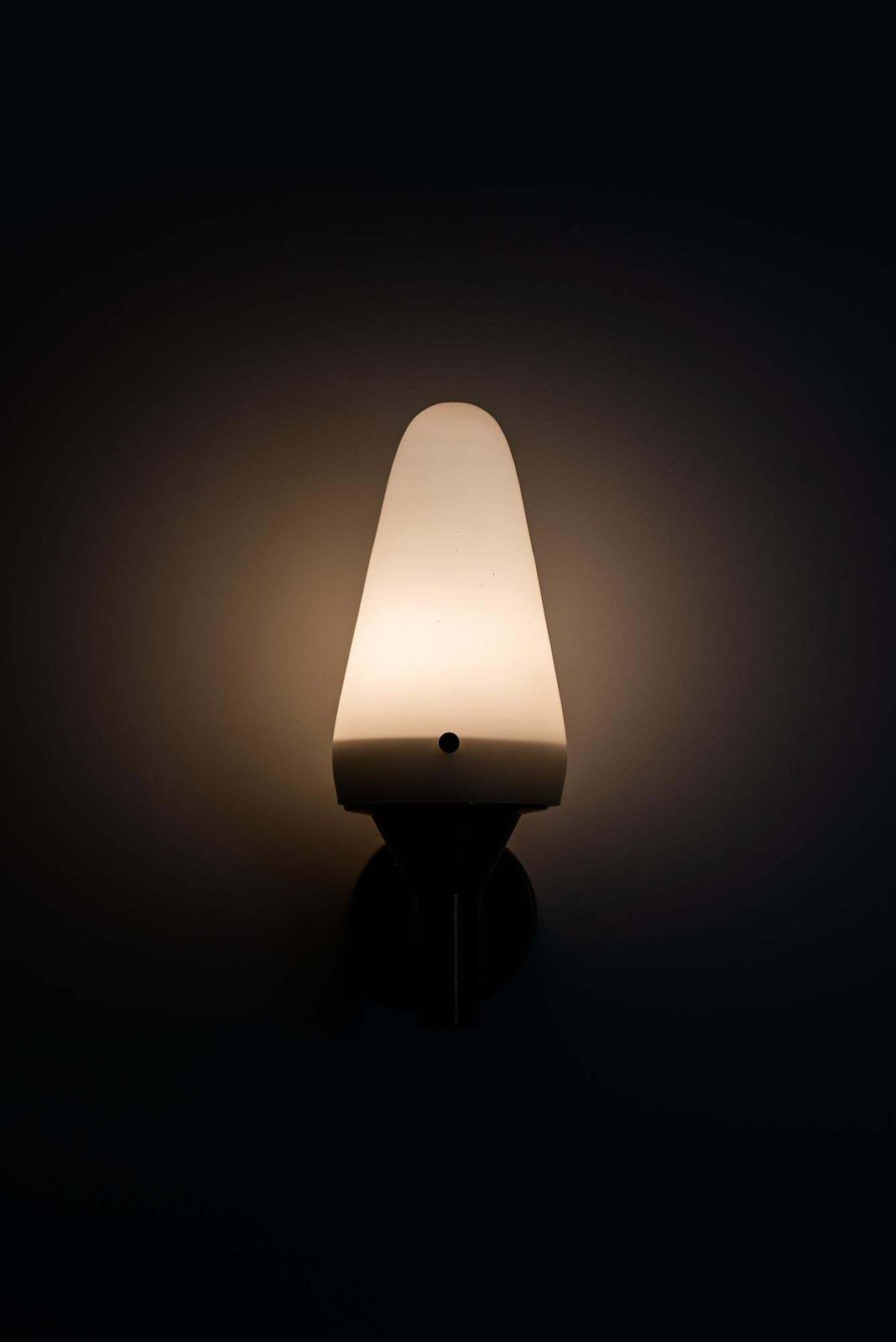 Hans Agne Jakobsson Wall Lamps In Brass And Opaline Glass photo Lighting