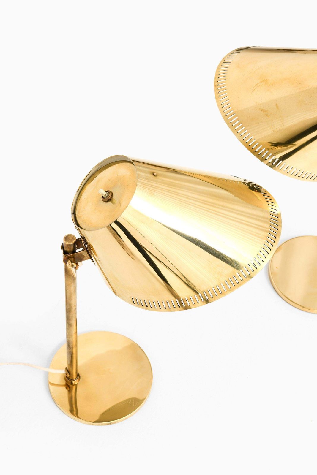 Table Lamp In Brass By Paavo Tynell, 1950's photo vinterior