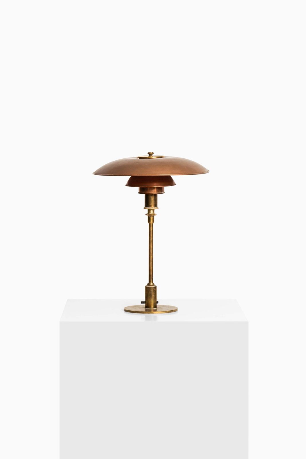 Poul Henningsen Table Lamp Model Ph 3½/2 Produced By Louis Poulsen In Denmark photo Lighting