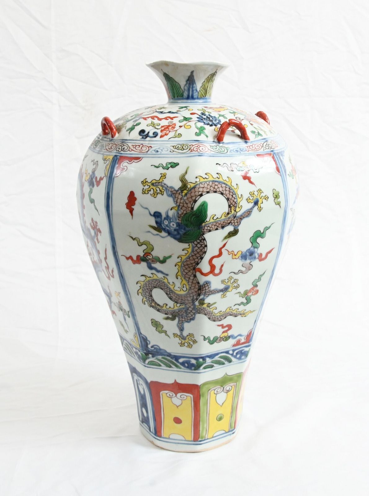 Single Chinese Wucai Porcelain Vase Dragon Urn photo for sale