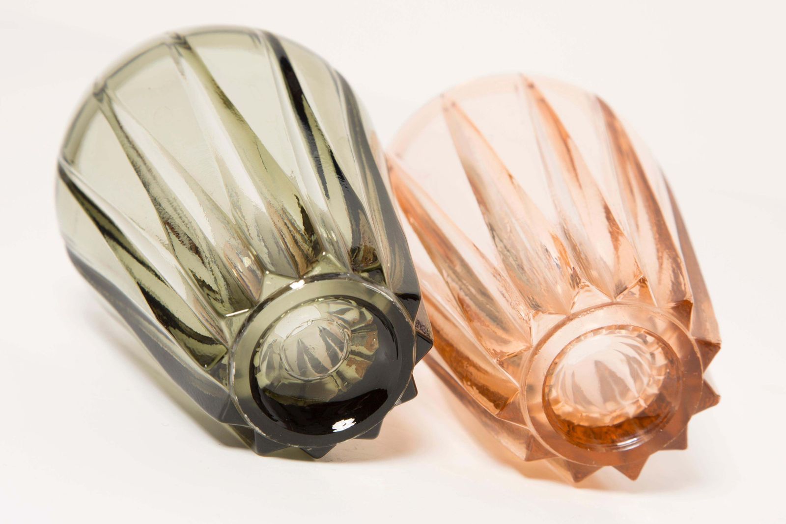 photo furniture Set Of Two Midcentury Vintage Gray And Pink Crystal Vases, Italy, 1960s
