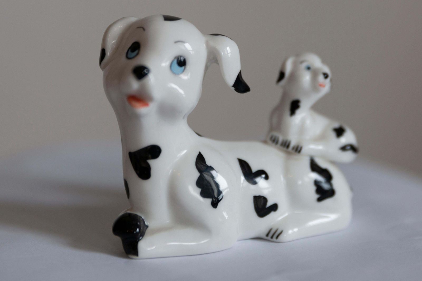 20th Century Mini White Dalmatians Dogs Sculpture, Italy, 1960s photo vinterior