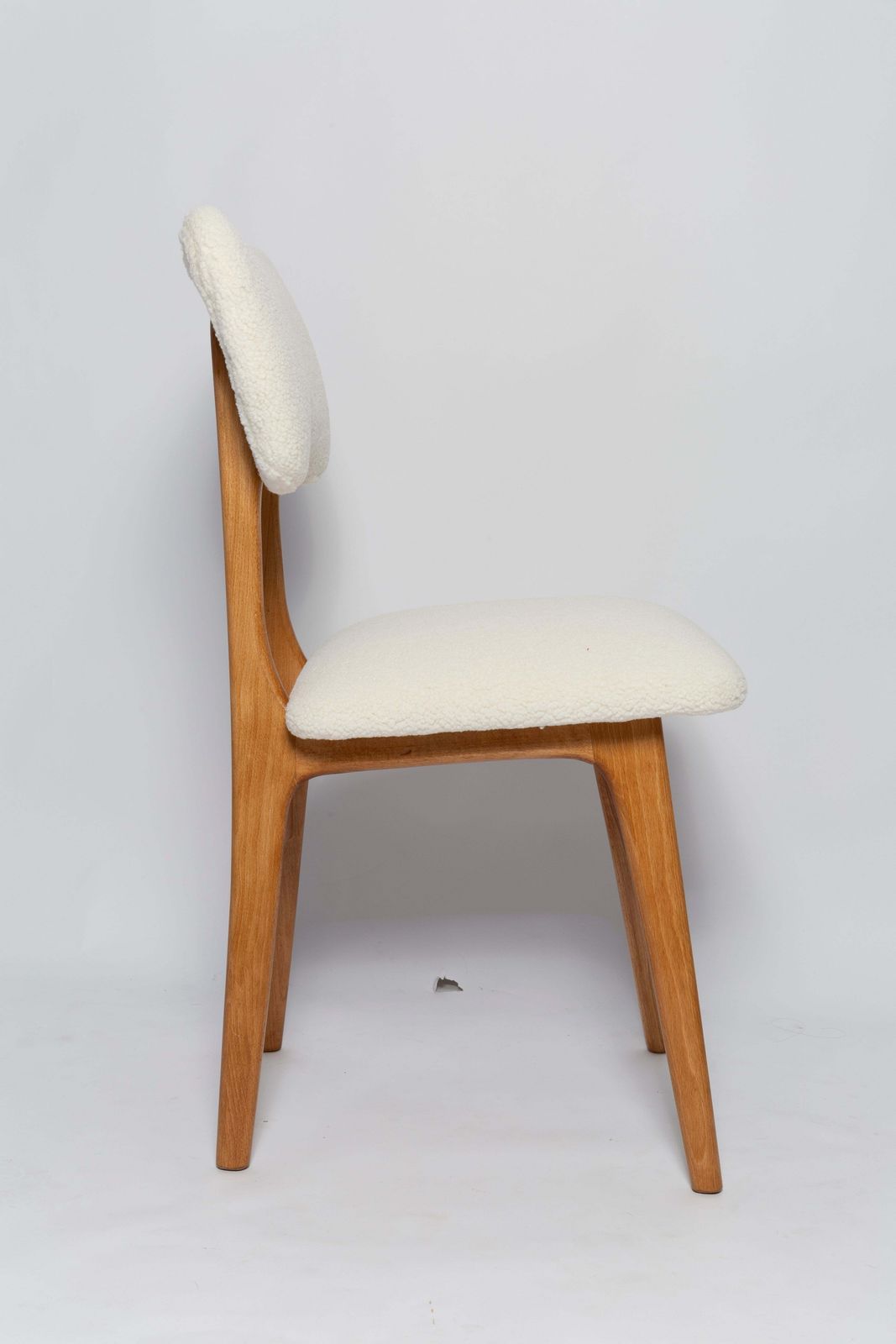 Mid Century Butterfly Chair, Lichtivoor Bouclé, Licht Eiken Hout, Europa, Jaren 1960 photo Meubels