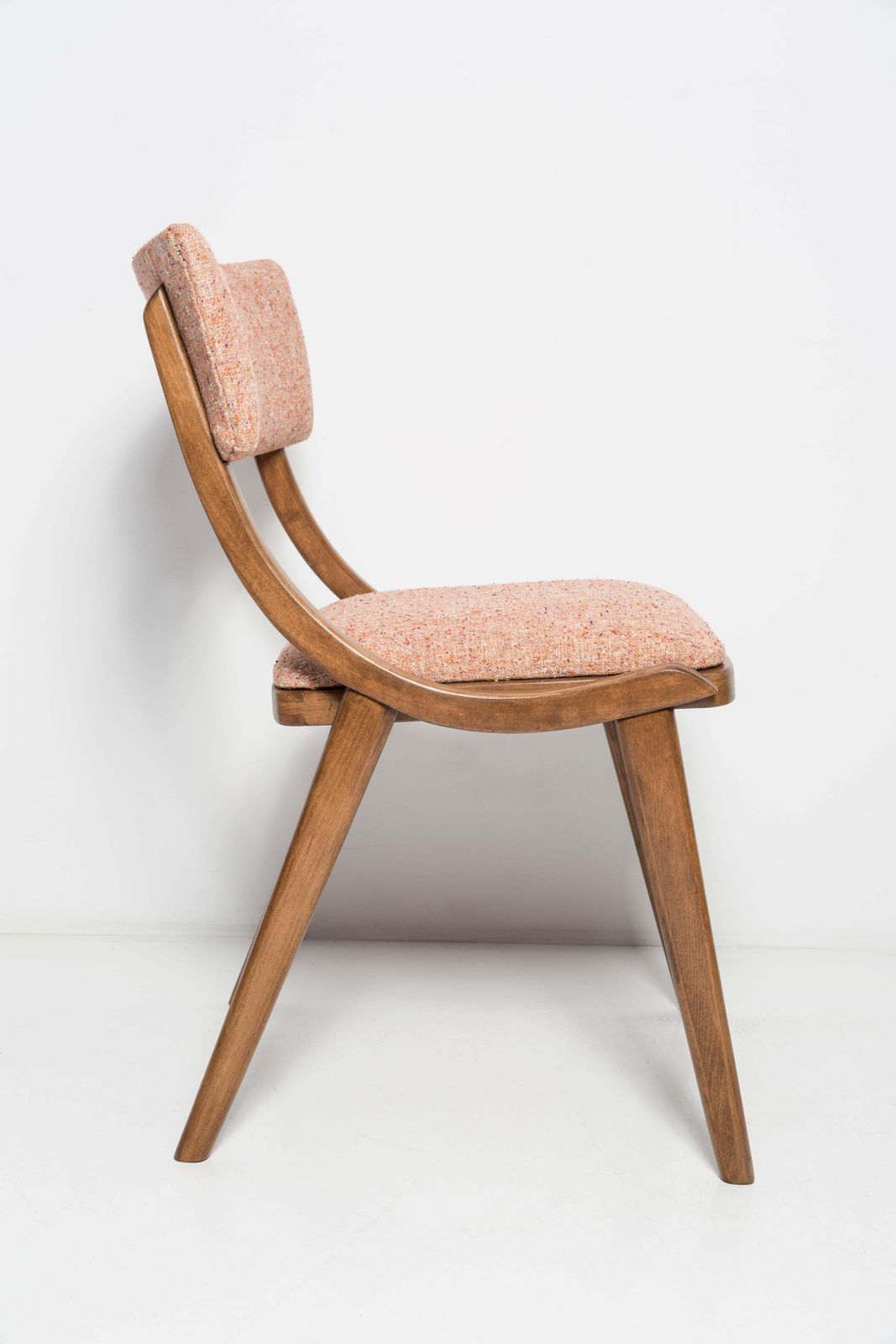 Mid Century Modern Bumerang Chair, Perzik Oranje Wol, Polen, Jaren 1960 photo for sale