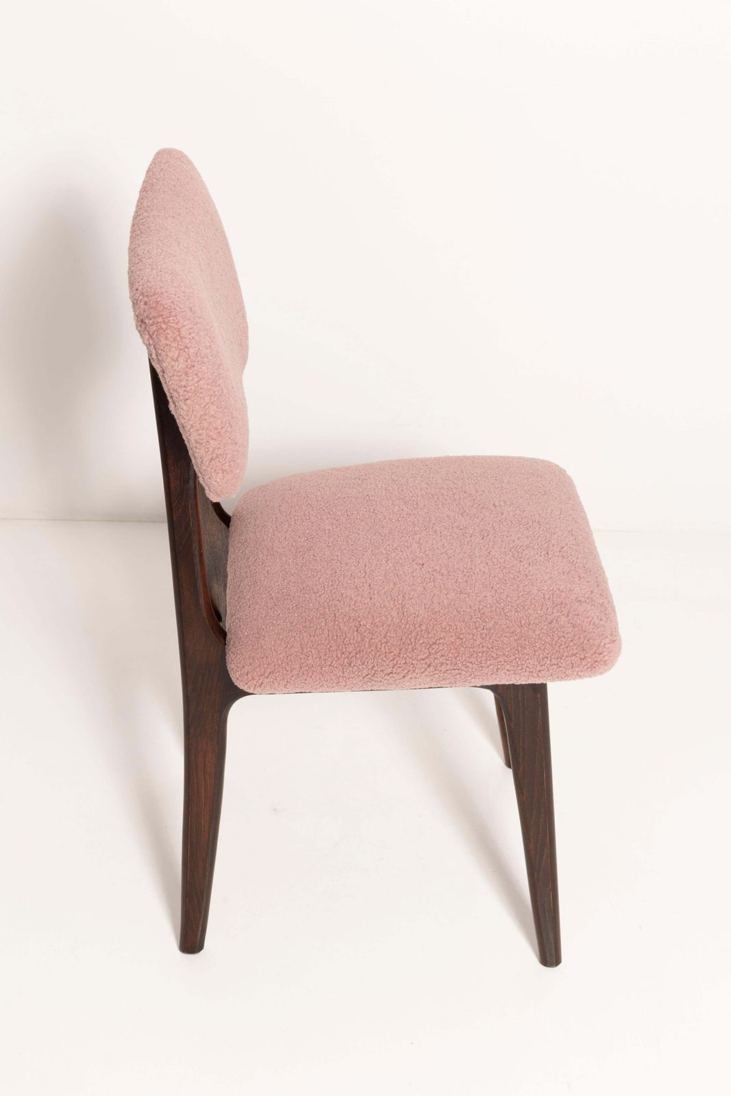photo furniture Mid Century Butterfly Dining Chair, Pink Boucle, Europe, 1960s