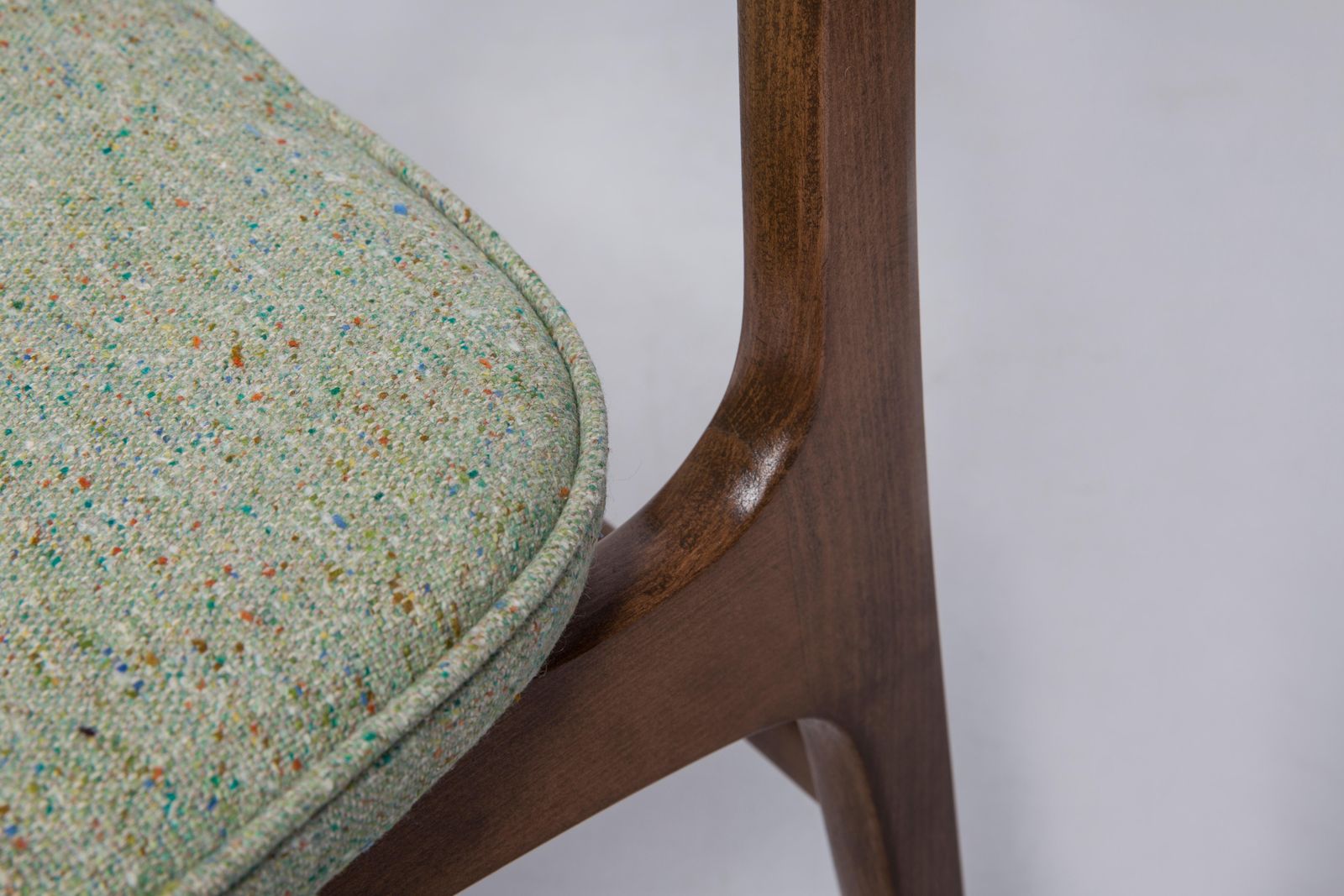 Mid Century Fauteuil In Appelgroen Wol, Walnoothout, Rajmund Halas, Polen, Jaren 1960 photo vintage