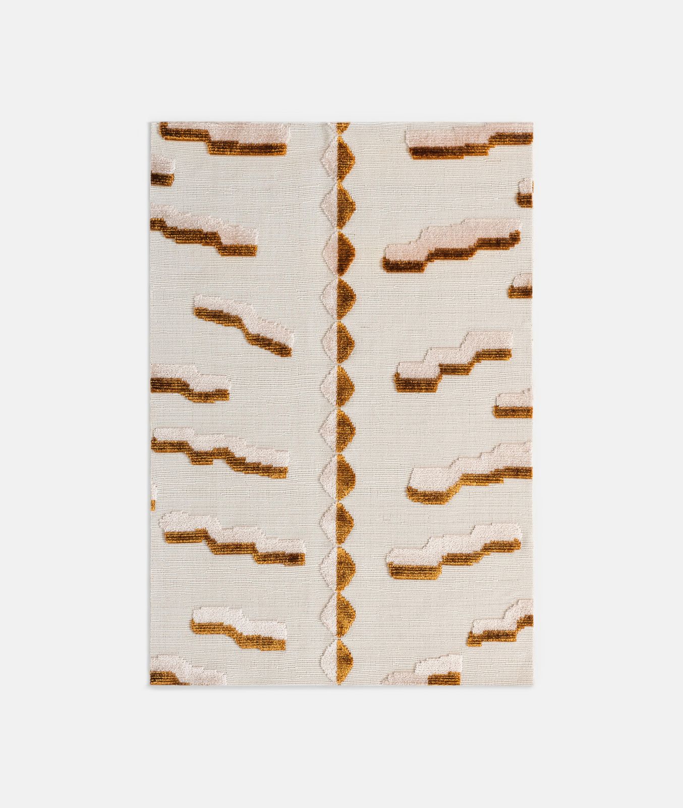 photo vintage Mid-Century bruine Tiger Beat Jacquard velours stoel met schelpvormige rugleuning, Europa, jaren 1960