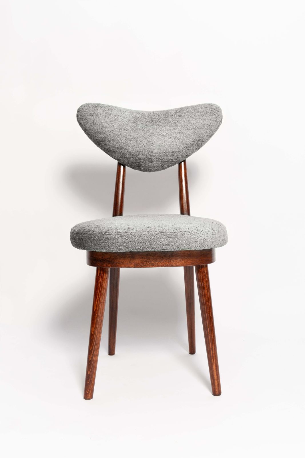 Mid Century Vintage Grijze Hartvormige Fluweelstoelen, Europa, Ca. Jaren 1960 photo 510.0