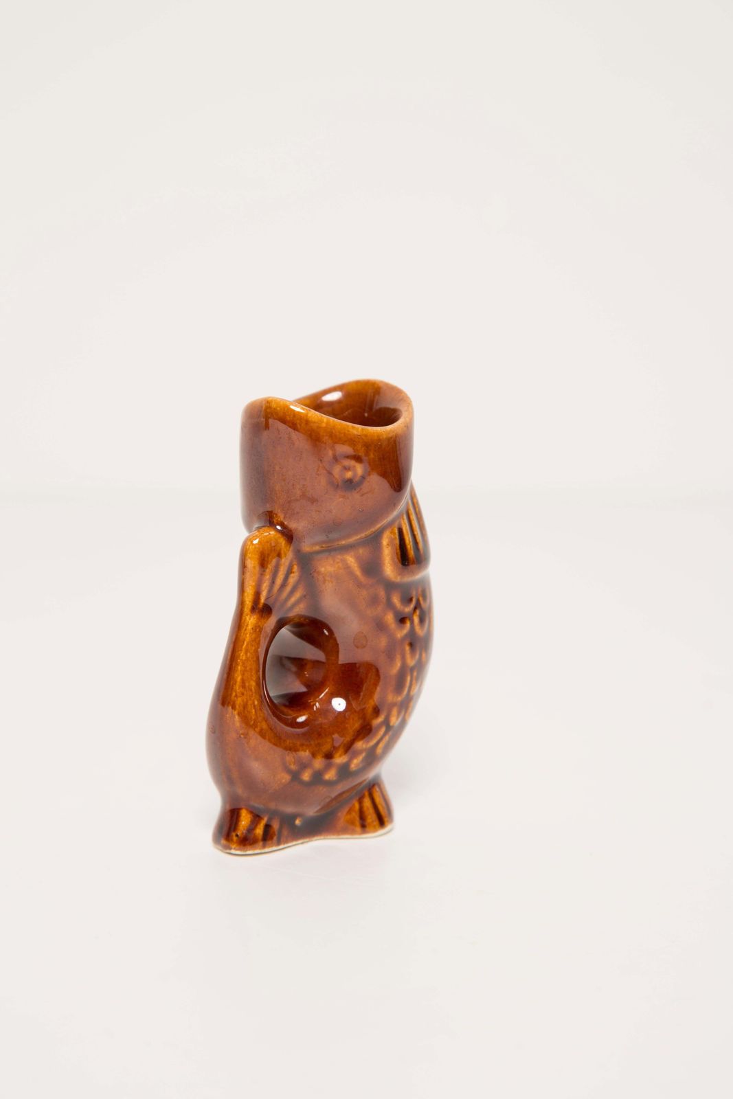 photo vintage Brown Fish Glass Decanter And Glasses, 20th Century, Europe, 1960s