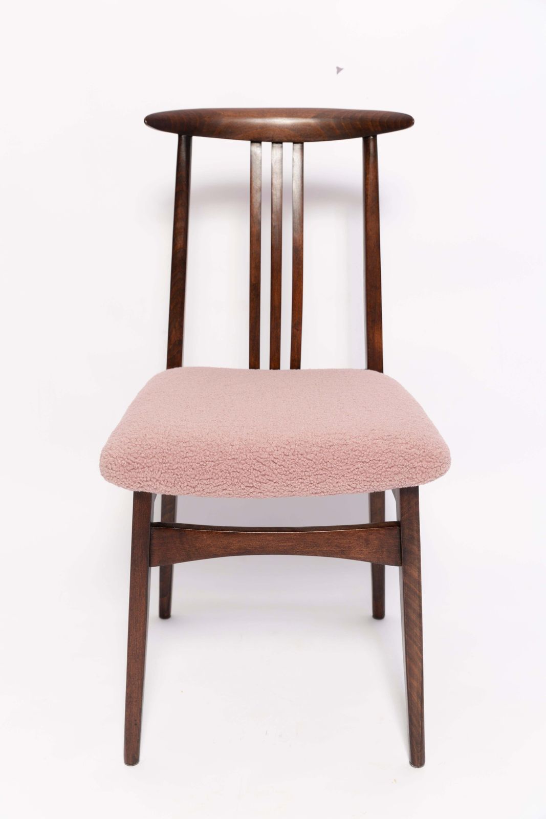 Mid Century Roze Boucle Fauteuil, Walnoothout, Door M. Zielinski, Europa, Jaren 1960 photo for sale