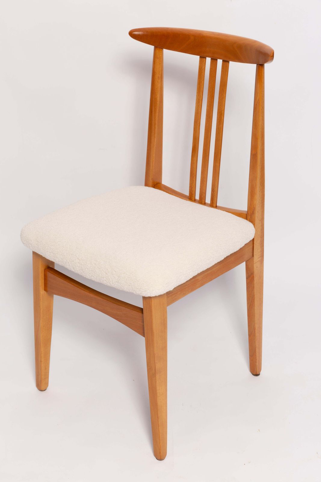 Mid Century Crèmekleurige Ivoren Bouclé Fauteuil, Ontworpen Door M. Zielinski, Europa, Jaren 1960 photo for sale