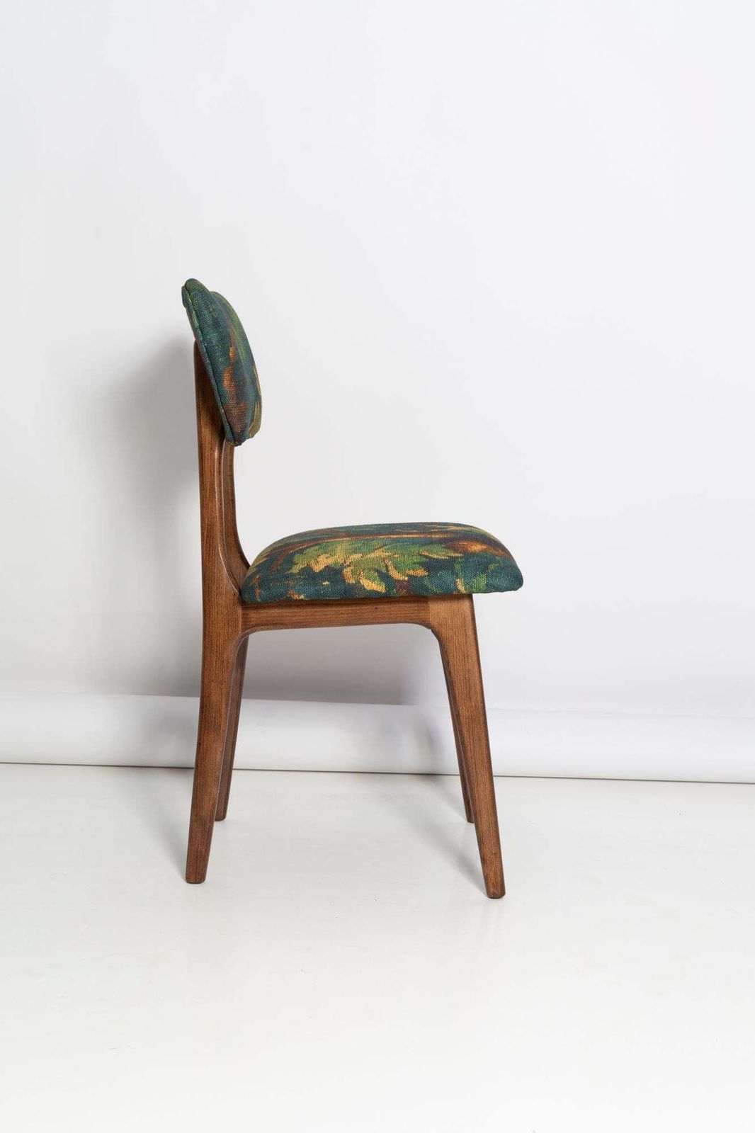 679.0 Mid Century Butterfly Chair,  Linen Schwarzwald Dedar, Dark Wood, Europe, 1960s photo