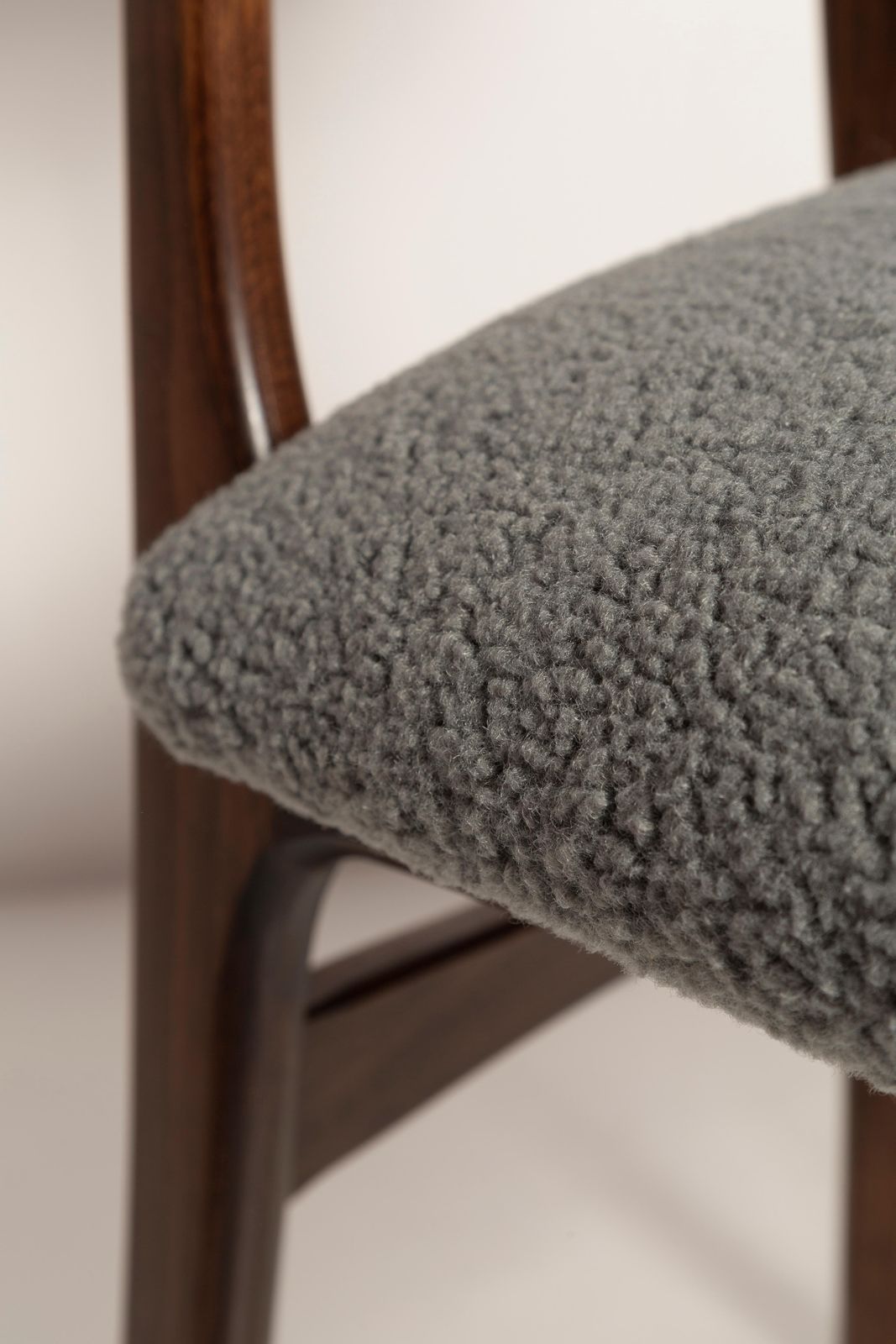 595.0 Mid Century Butterfly Dining Chair, Gray Boucle, Dark Walnut Wood, Europe, 1960s photo