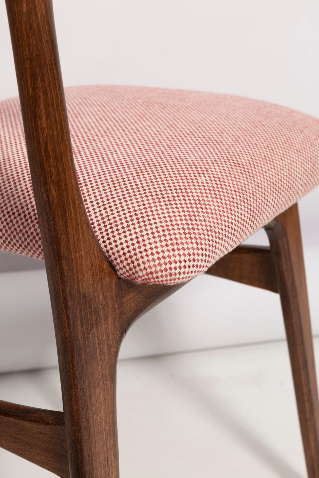 photo furniture Mid Century Butterfly Dining Chair, Peony Cotton, Poland, 1960s