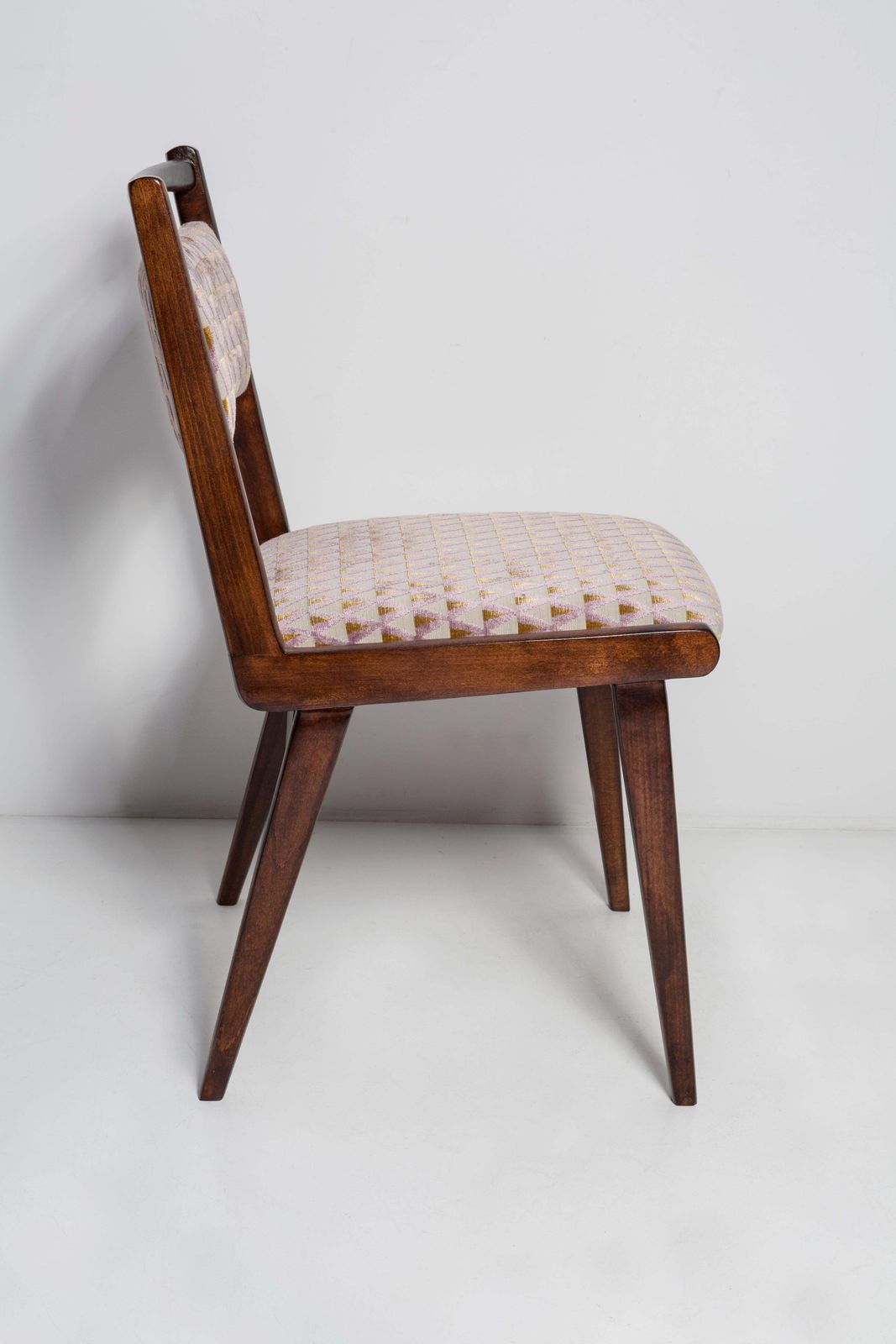 Mid Century Light Purple Amuleto Velvet Jar Chair, Poland, 1960s photo for sale