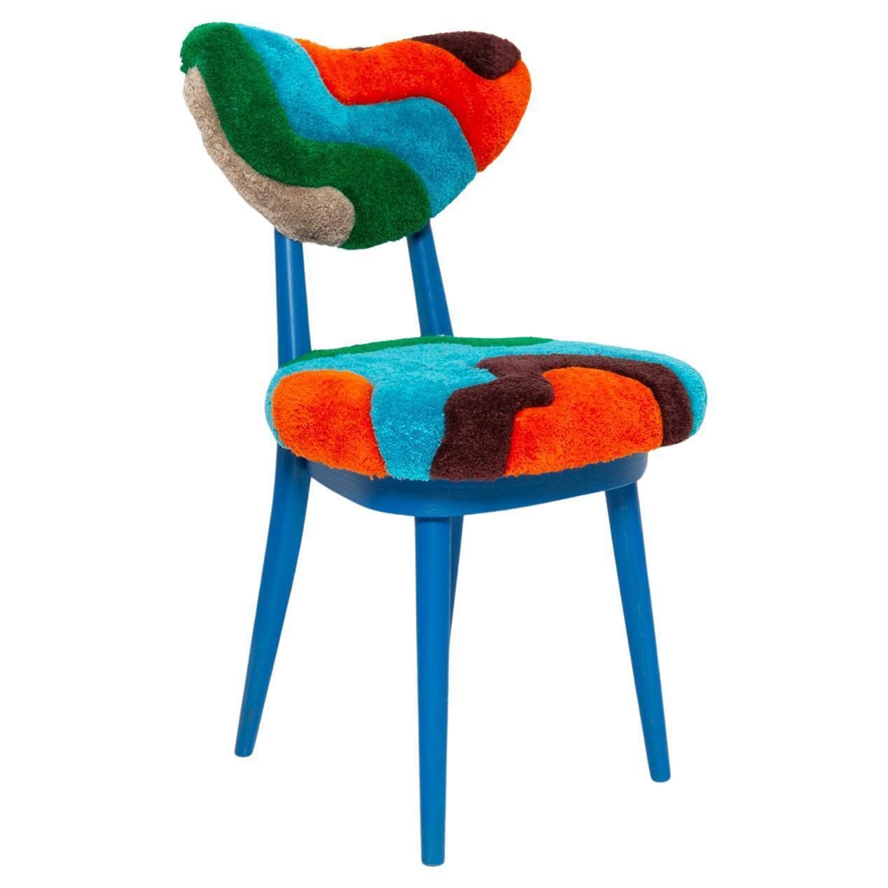 Mid Century Hartvormige Stoel Met Handgeknoopte Wollen Bekleding, Europa, Polen, Jaren 1960