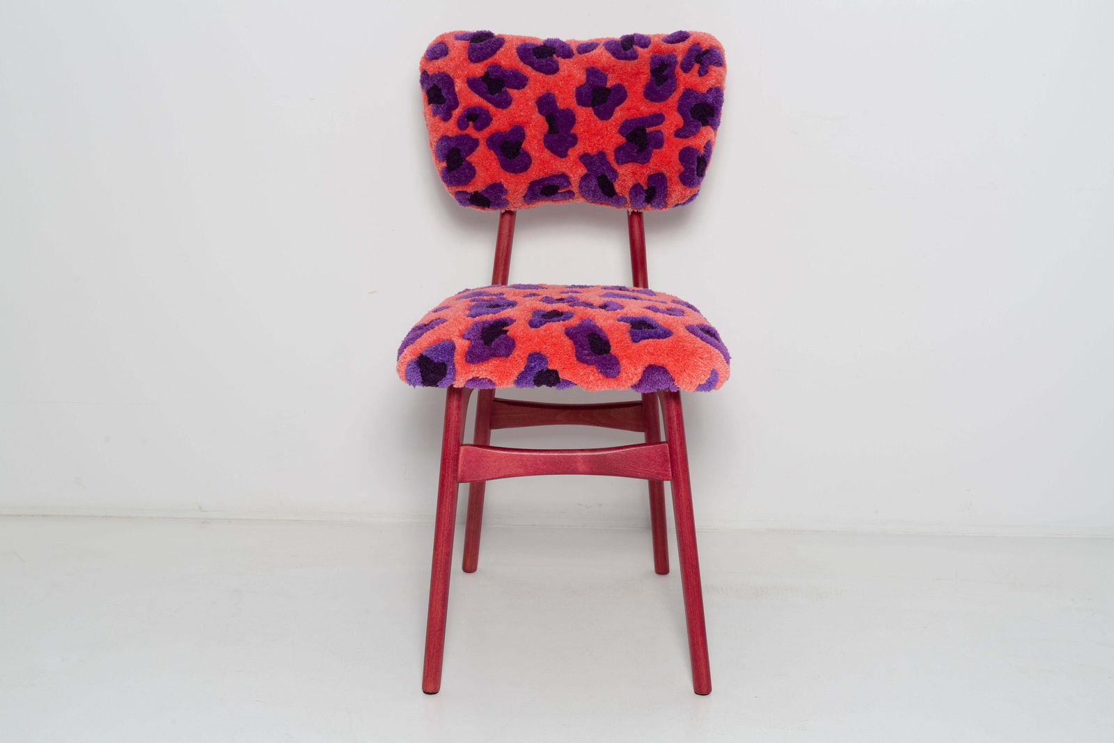 Mid Century Butterfly Chair, Hand Tufting Pink Wool Leopard, Europe, 1960s photo furniture