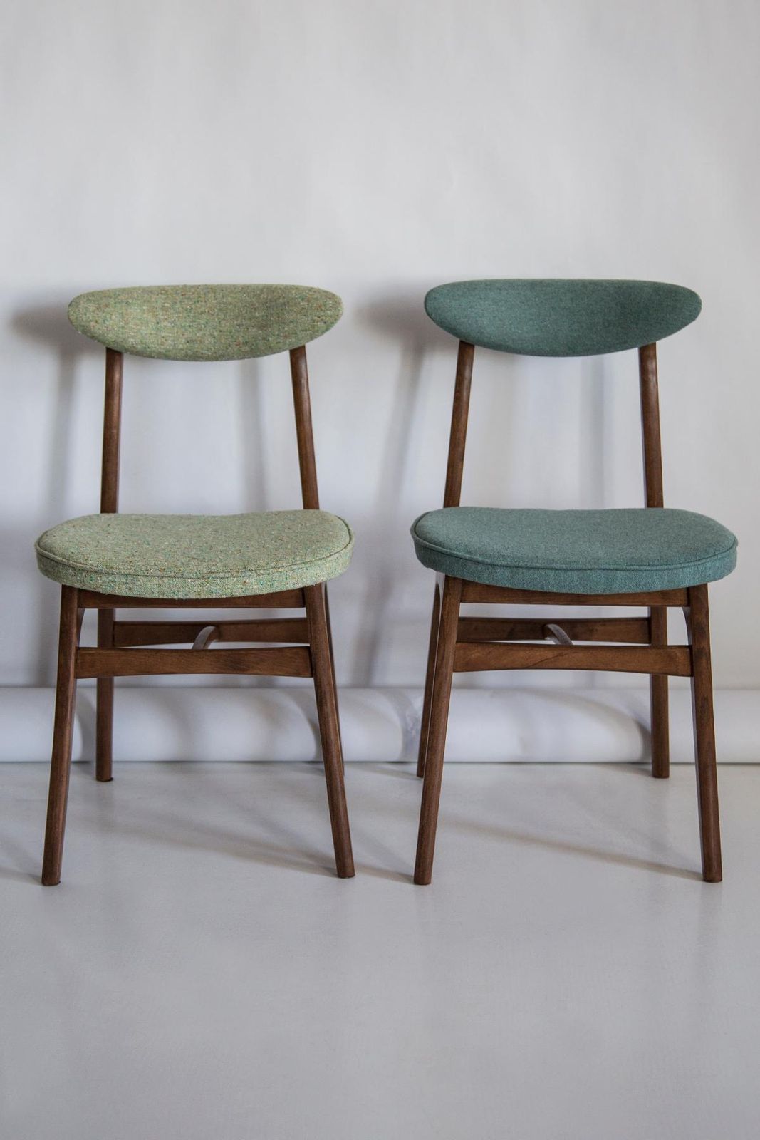 Paar Mid Century Stoelen, Groen Wol, Halas, Polen, Jaren 1960 photo for sale