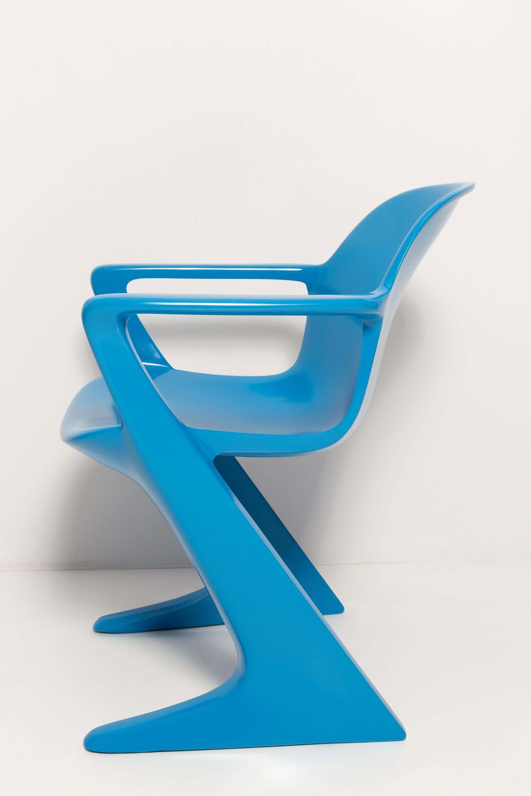 photo furniture Blue Kangaroo Chair Designed By Ernst Moeckl, Germany, 1968