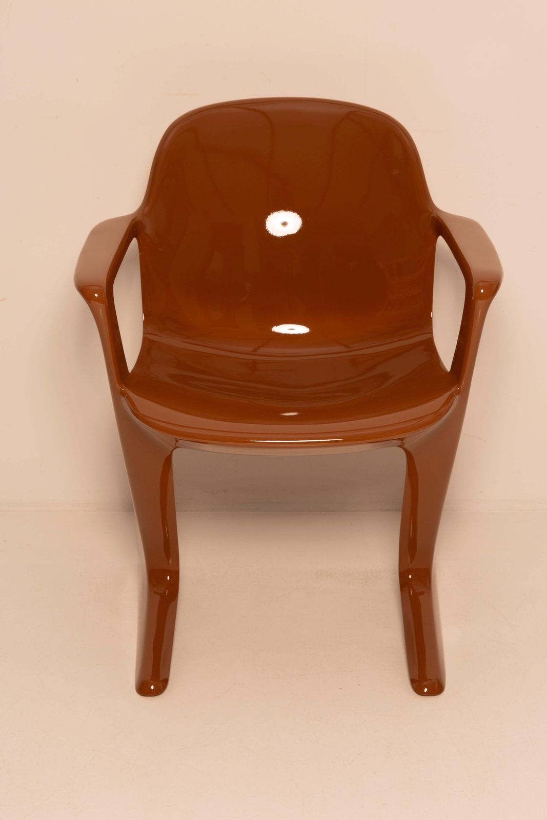 Meubels Mid Century Mocha Mousse Pantone Kangaroo Chair, Door Ernst Moeckl, Duitsland, 1968 photo