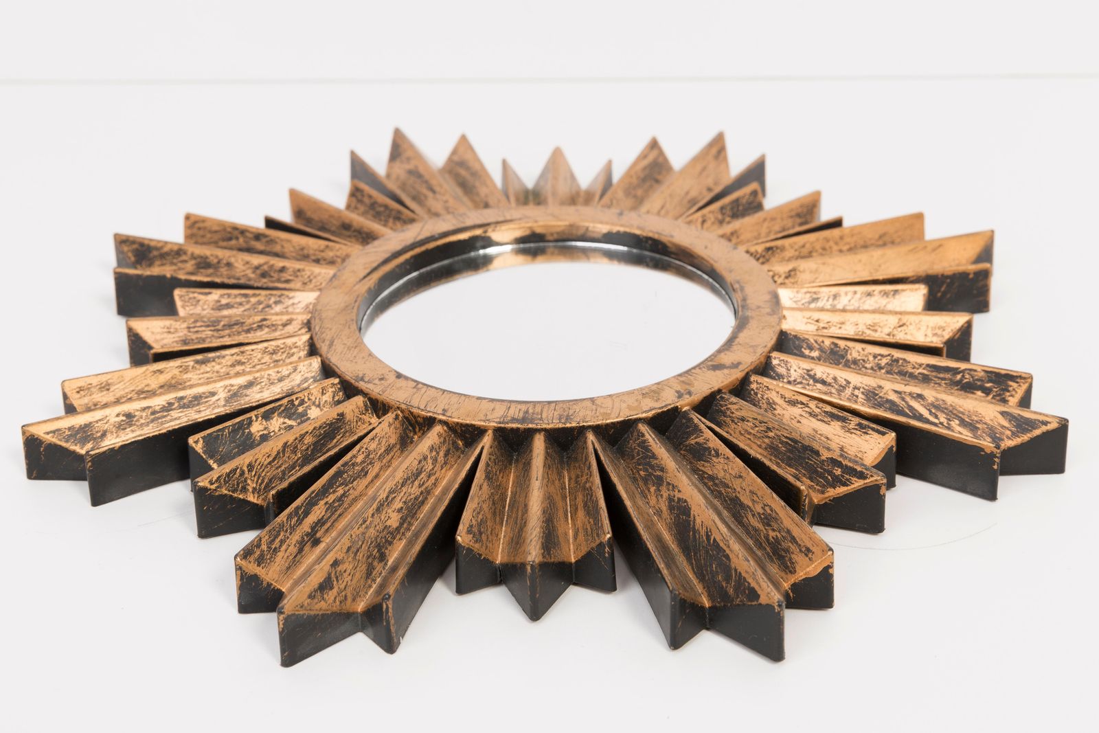 20e Eeuwse Moderne Gouden Sunburst Spiegel, Kunststof, Jaren 1980 photo Woonaccessoires