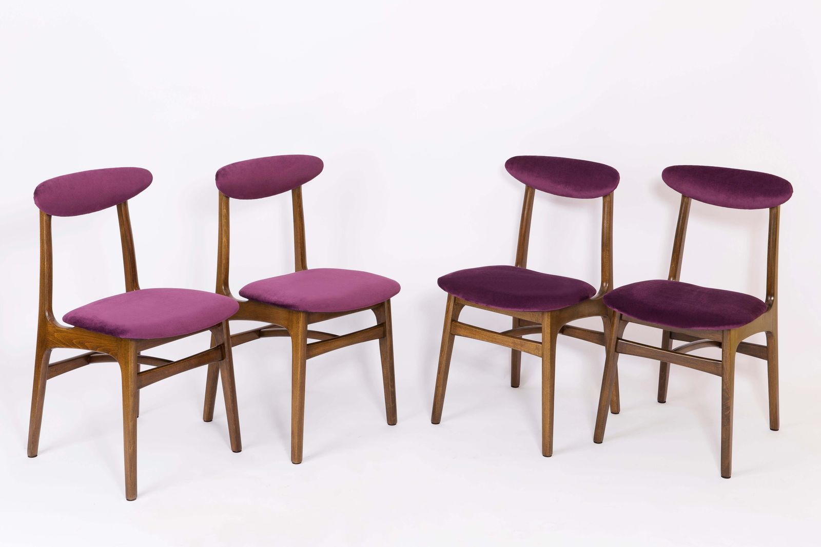 Set Van Vier 20e Eeuwse Stoelen In Pruimkleurig Fluweel, Rajmund Halas, Jaren 1960 photo furniture
