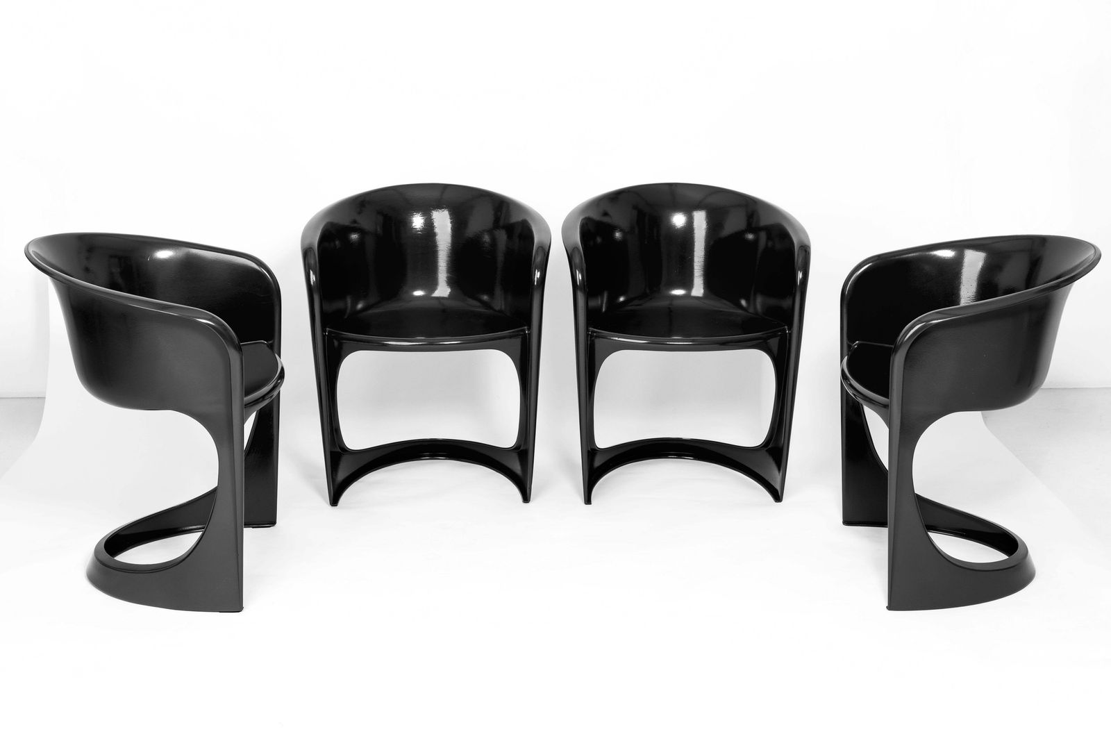Set Of Four Black Glossy Cado Chairs, Steen østergaard, 1974 photo furniture
