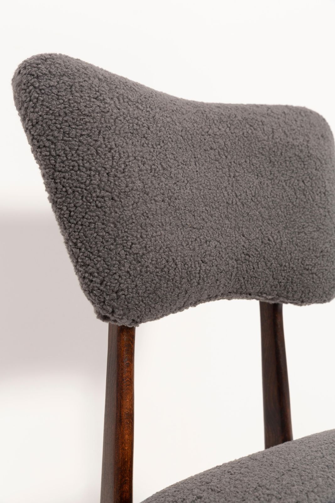 photo vinterior Four Mid Century Dark Gray Boucle Butterfly Chairs, Europe, 1960s