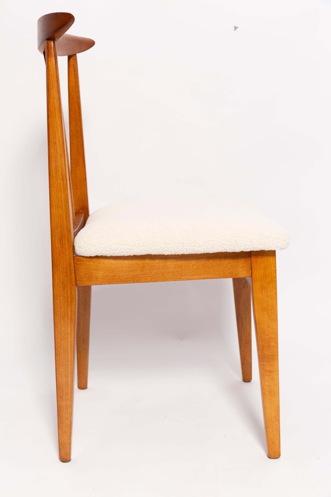 Set Van Vier Mid Century Stoelen In Crème/Ivoor Bouclé, Door M. Zielinski, Europa, Jaren 1960 photo Meubels