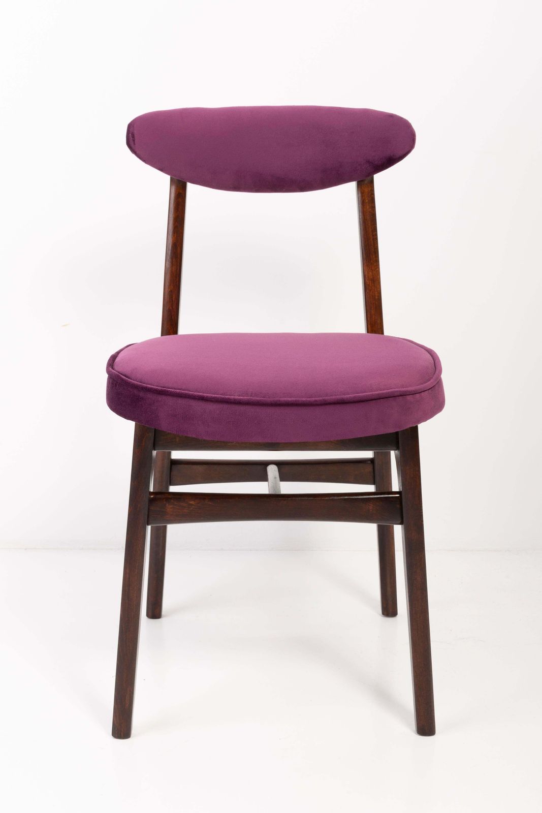 Set Van Vier Rajmund Halas Stoelen In Pruimkleurig Violet Fluweel, Ca. Jaren 1960 photo vinterior