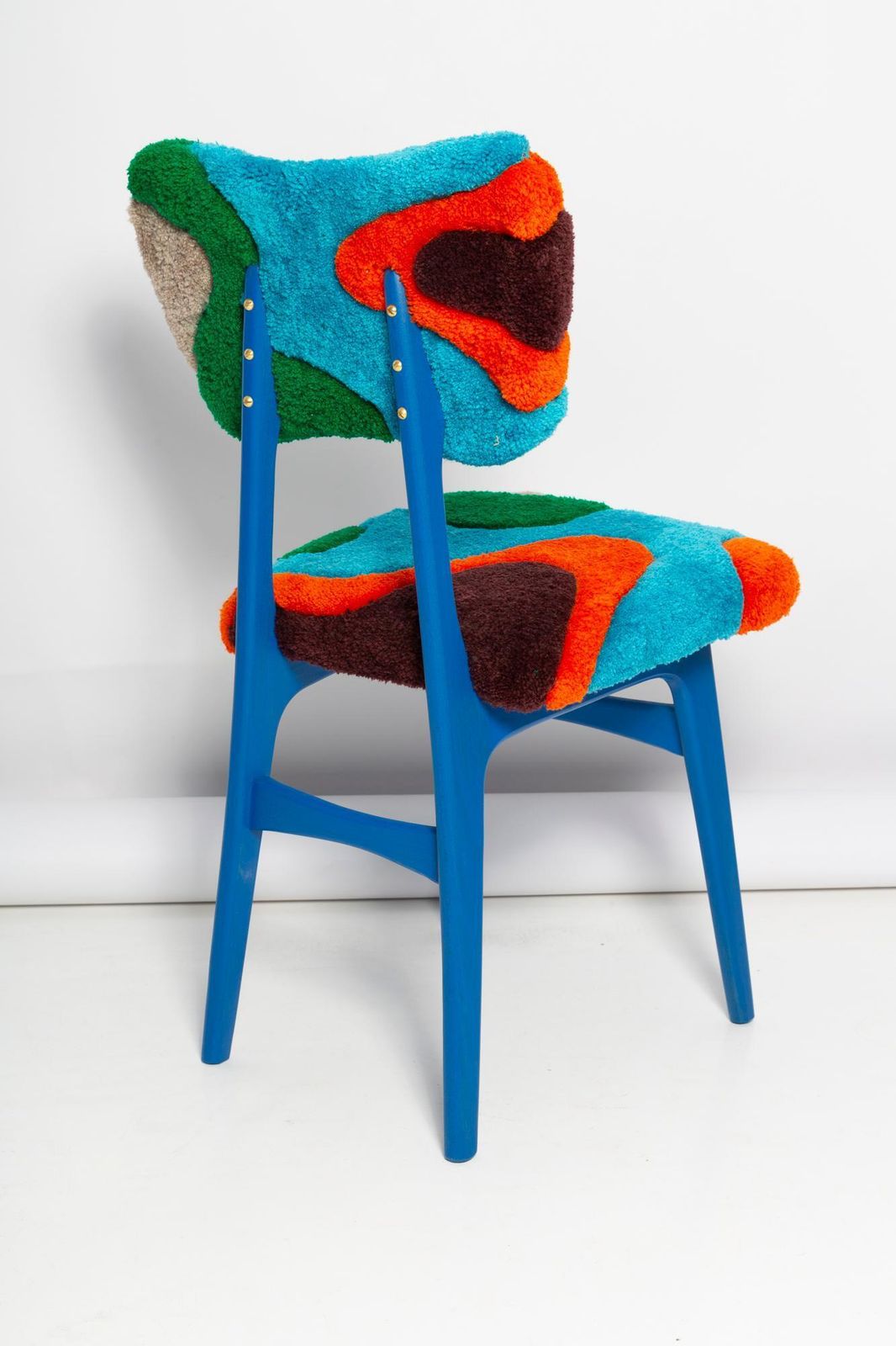 photo furniture Set Of Three Mid Century Butterfly Chairs, Hand Tufting Wool, Europe, 1960s