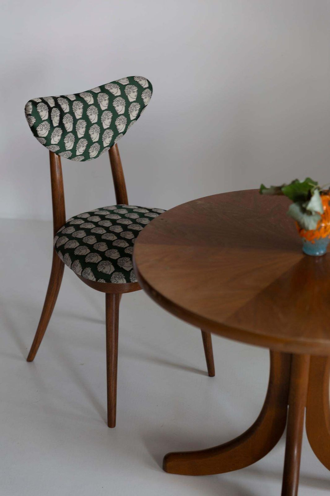 Midcentury David Print Emerald Satin, Walnut Wood Heart Chair, Europe, 1960s photo vinterior