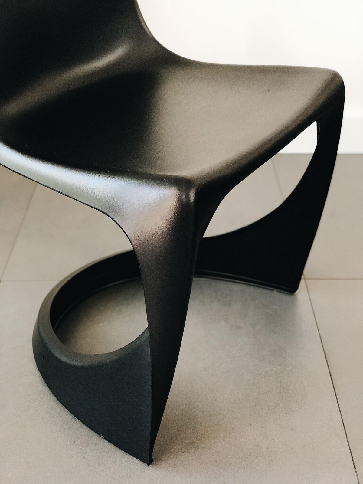 Set Of Four Black Cado Chairs, Steen østergaard, 1960s photo vinterior
