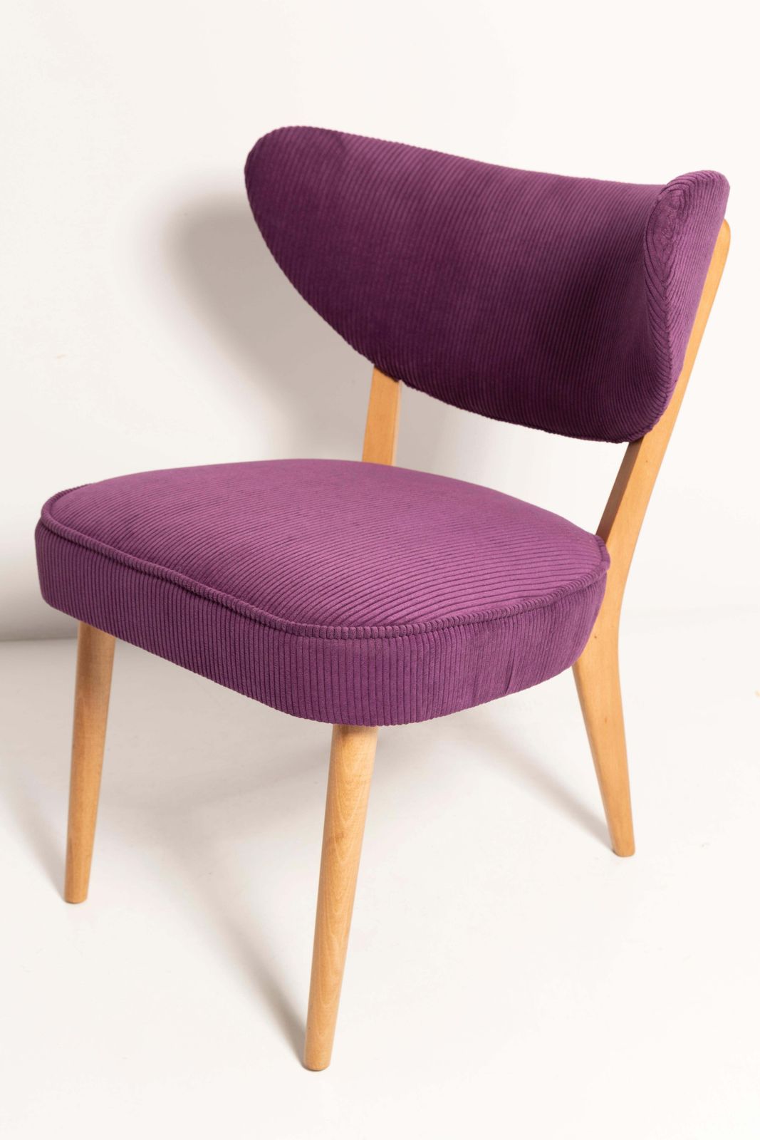 Meubels Mid Century Stijl Violet Fluwelen Club Chair, Door Vintola Studio, Europa, Polen photo
