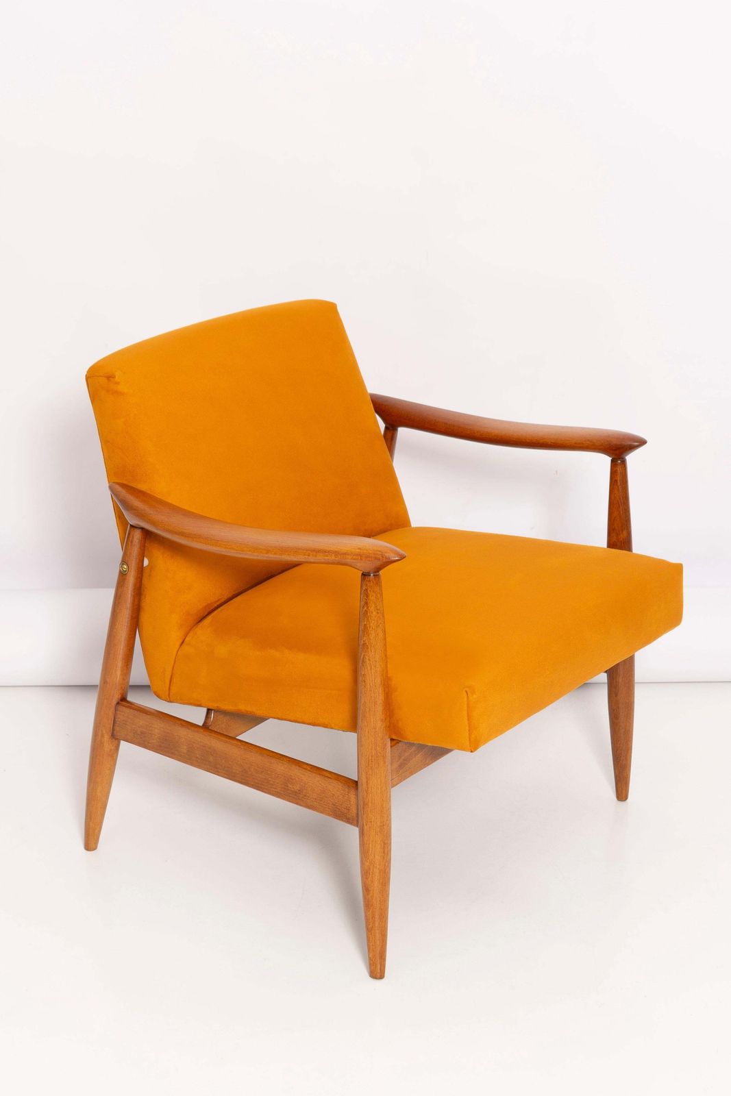 Mid Century Mosterdgele Fauteuil, Ontworpen Door J. Kedziorek, Europa, Jaren 1960 photo furniture