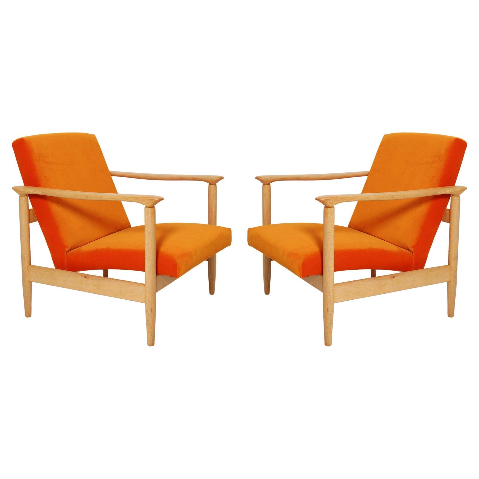 Set Van Twee Mid Century Fauteuils In Oranje Velours, Edmund Homa, Europa, Jaren 1960