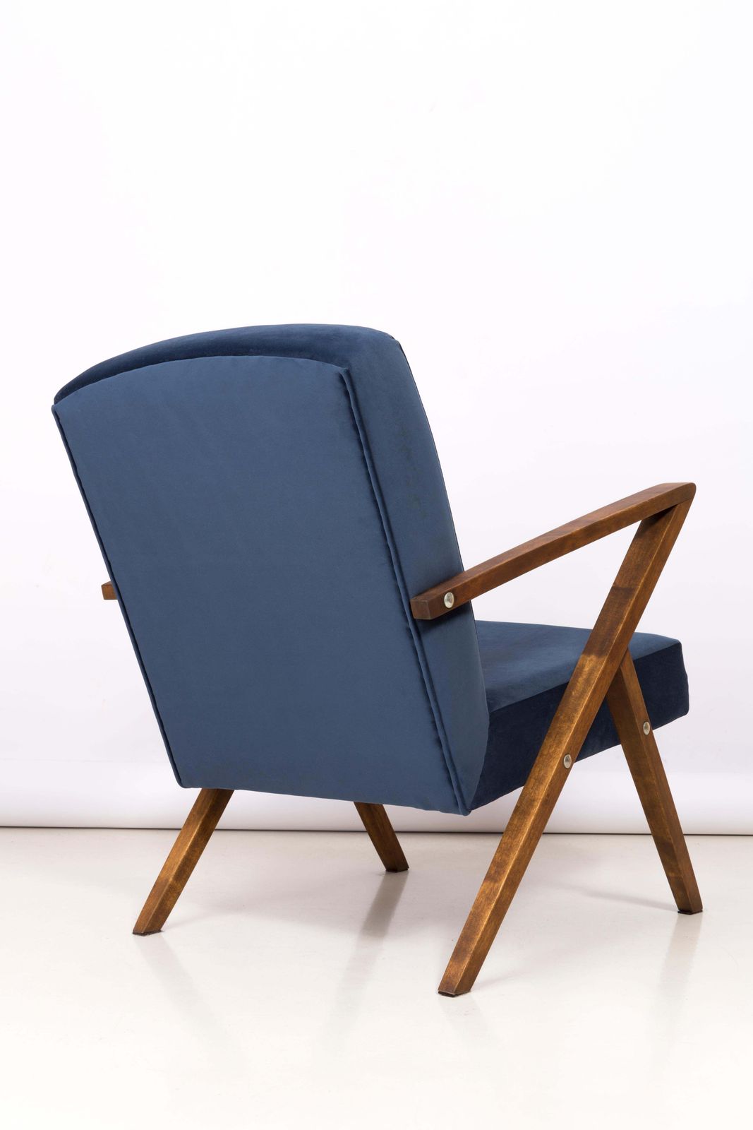 photo for sale Set Van Twee 20e Eeuwse Zet Fauteuils, Marineblauw Velours, Jaren 1970, Polen