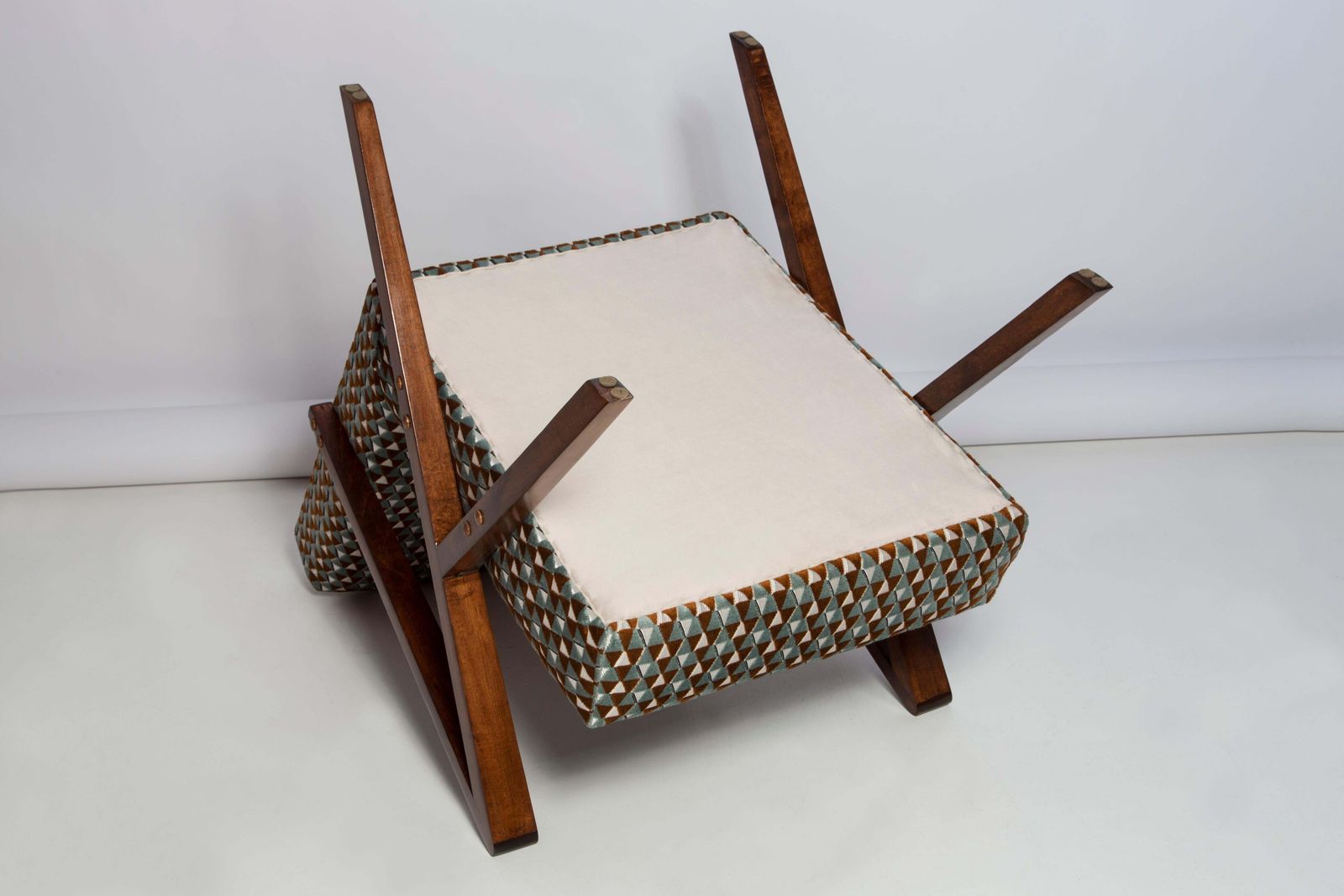 photo vinterior Set Van Twee Mid Century Unique Zet Fauteuils, Driehoekig Fluweel, Jaren 1970, Europa