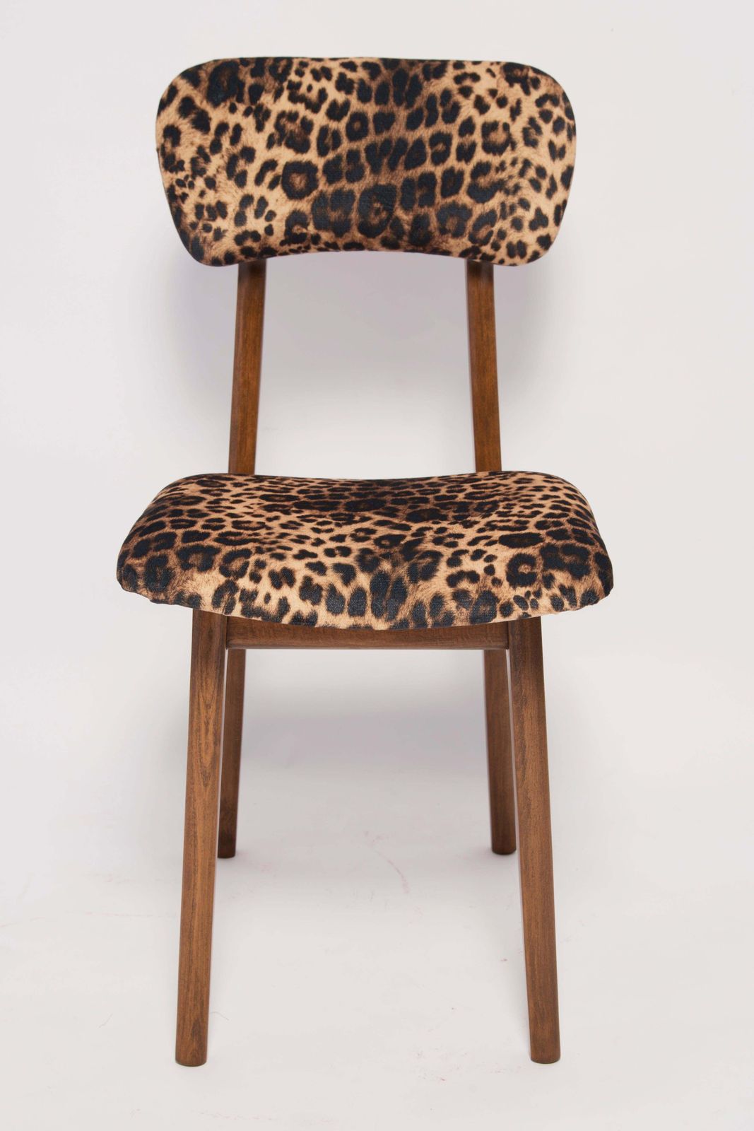 Zes Mid Century Stoelen Met Luipaardprint Velours Bekleding, Walnouthout, Rajmund Halas, Polen, Jaren 1960 photo furniture
