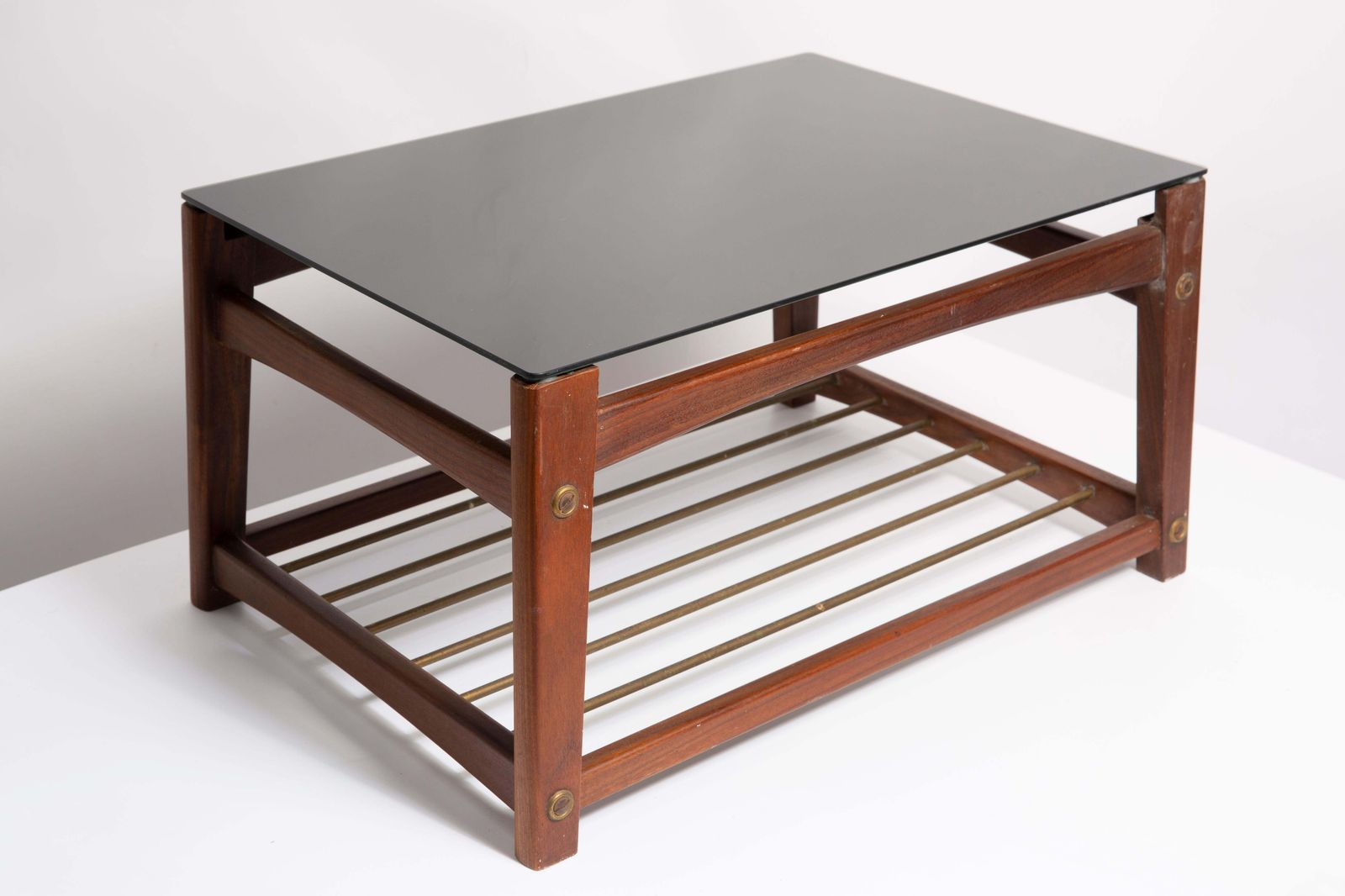 photo furniture Mid Century Kleine Salontafel, Zwart Glas En Teakhout, Zweden, Jaren 1960