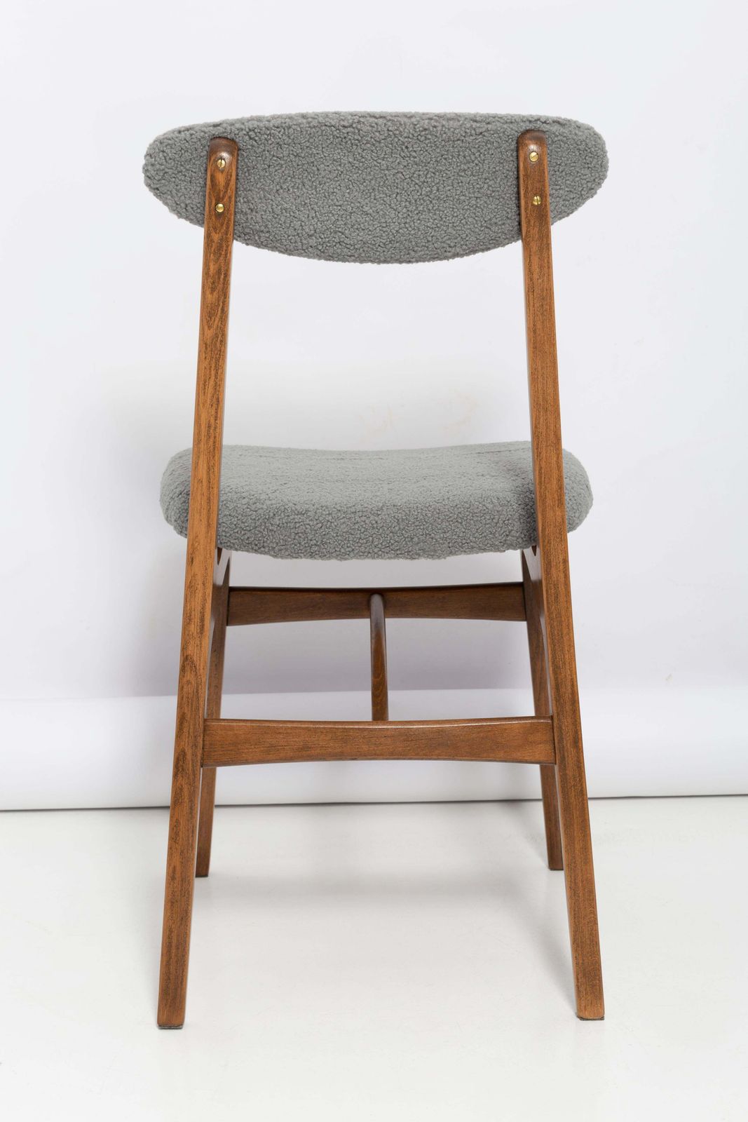 photo for sale Set Van Acht Mid Century Stoelen Met Grijze Bouclébekleding Van Rajmund Halas, Polen, Jaren 1960