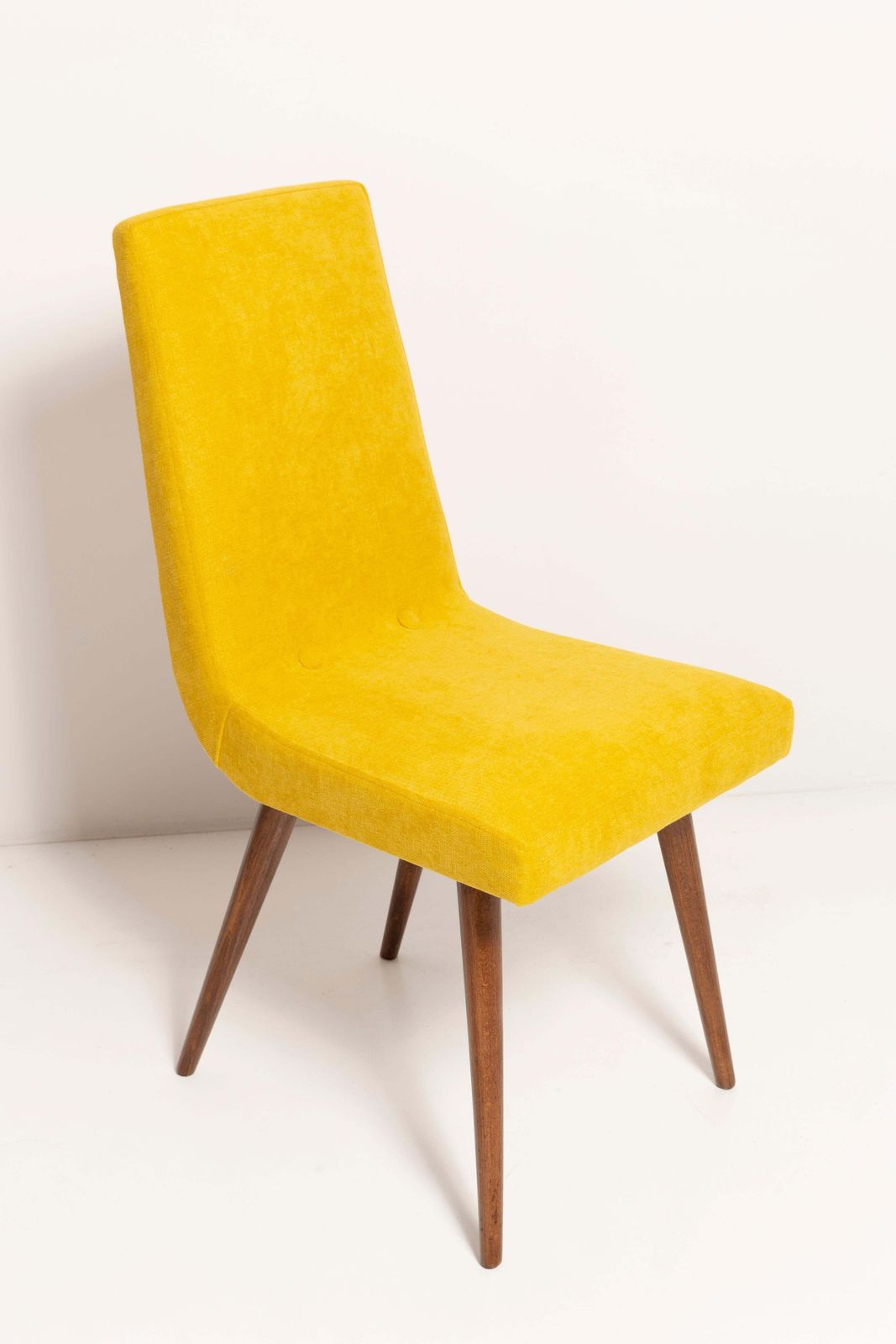 Set Van Acht 20e Eeuwse Stoelen In Mosterdgeel Wol, Rajmund Halas, Europa, Ca. Jaren 1960 photo for sale