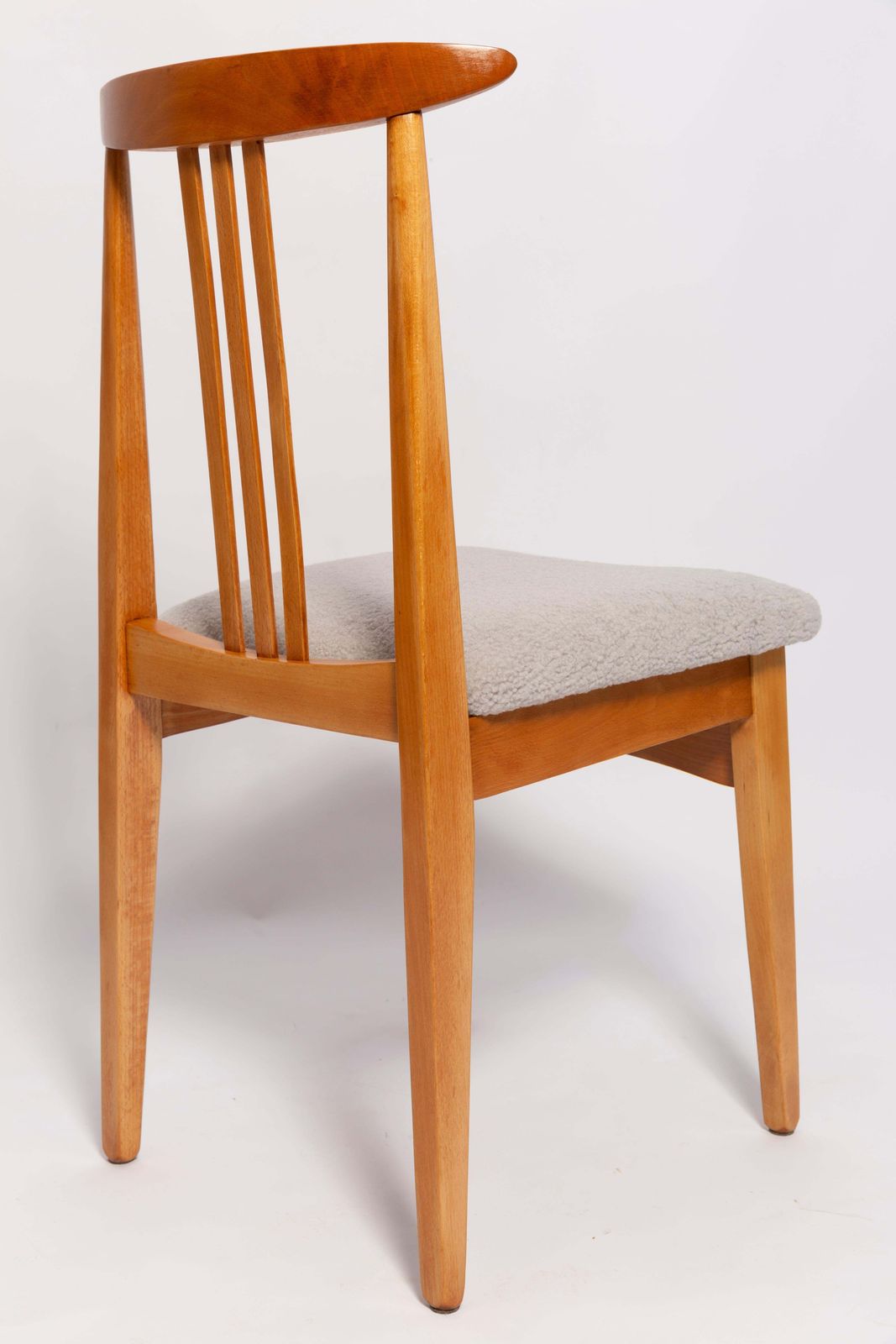 Set Van Acht Mid Century Stoelen Met Linnen Bouclébekleding, Door M. Zielinski, Europa, Jaren 1960 photo 4082.0